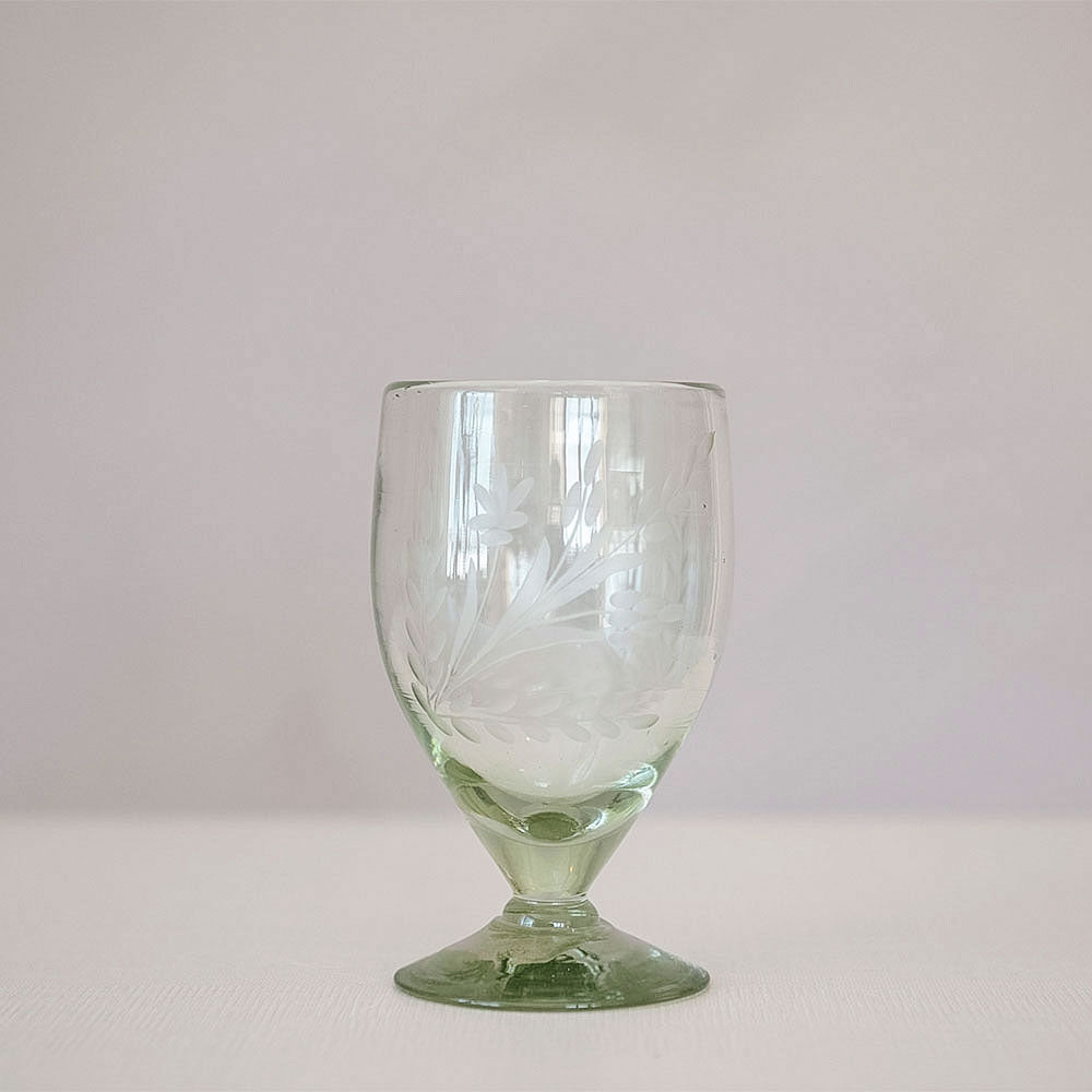 Exquisite Hand-Etched Floral Goblet - Elegant Wine Glass for Weddings, Parties & Home Decor | Perfect for Gifts & Special Occasions