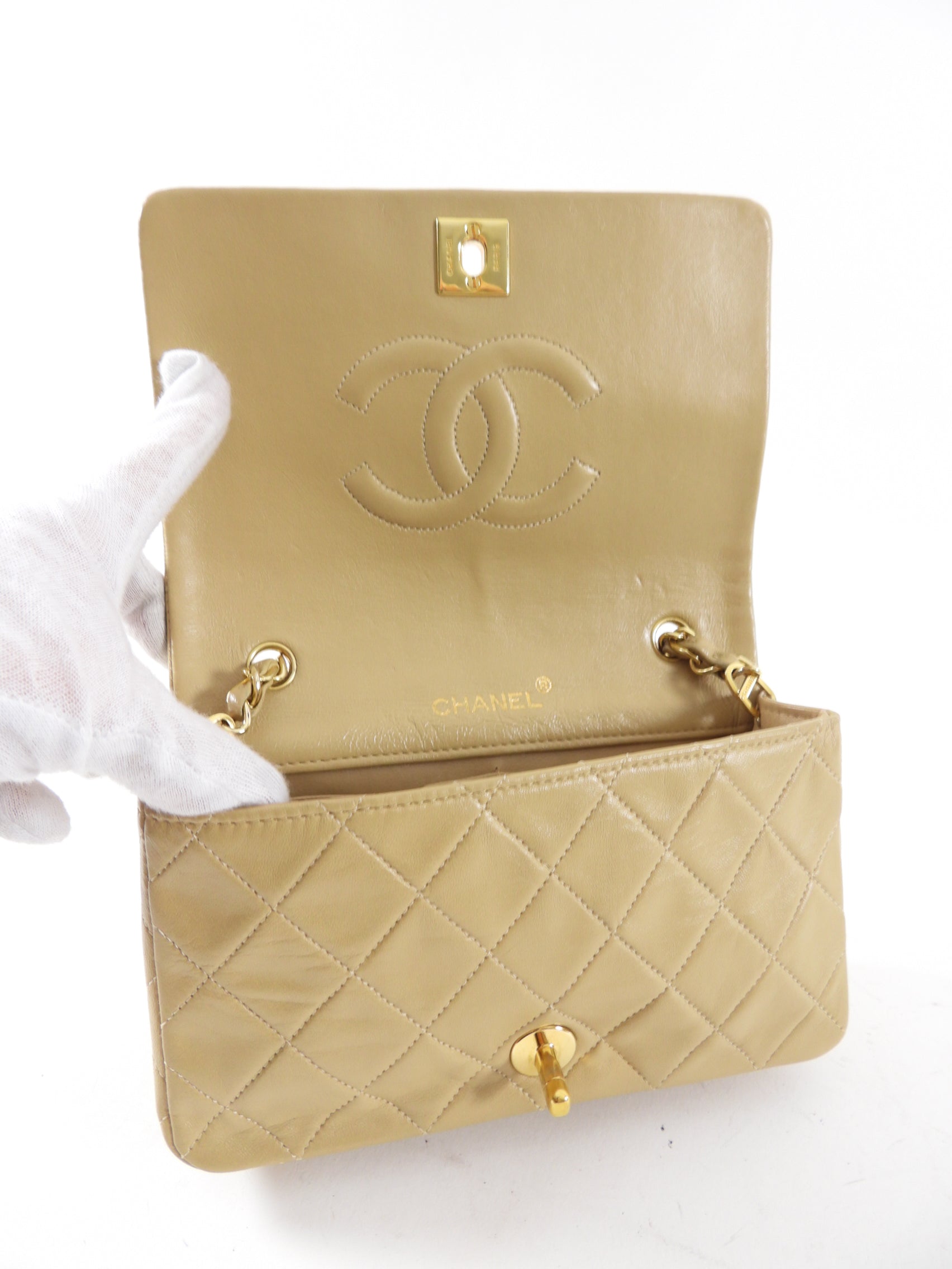 Vintage Chanel Classic Flap Bag 1989-1991 Beige Mini Quilted Leather with Gold Hardware - Luxury Crossbody Purse for Women, Perfect for Date Night & Special Occasions