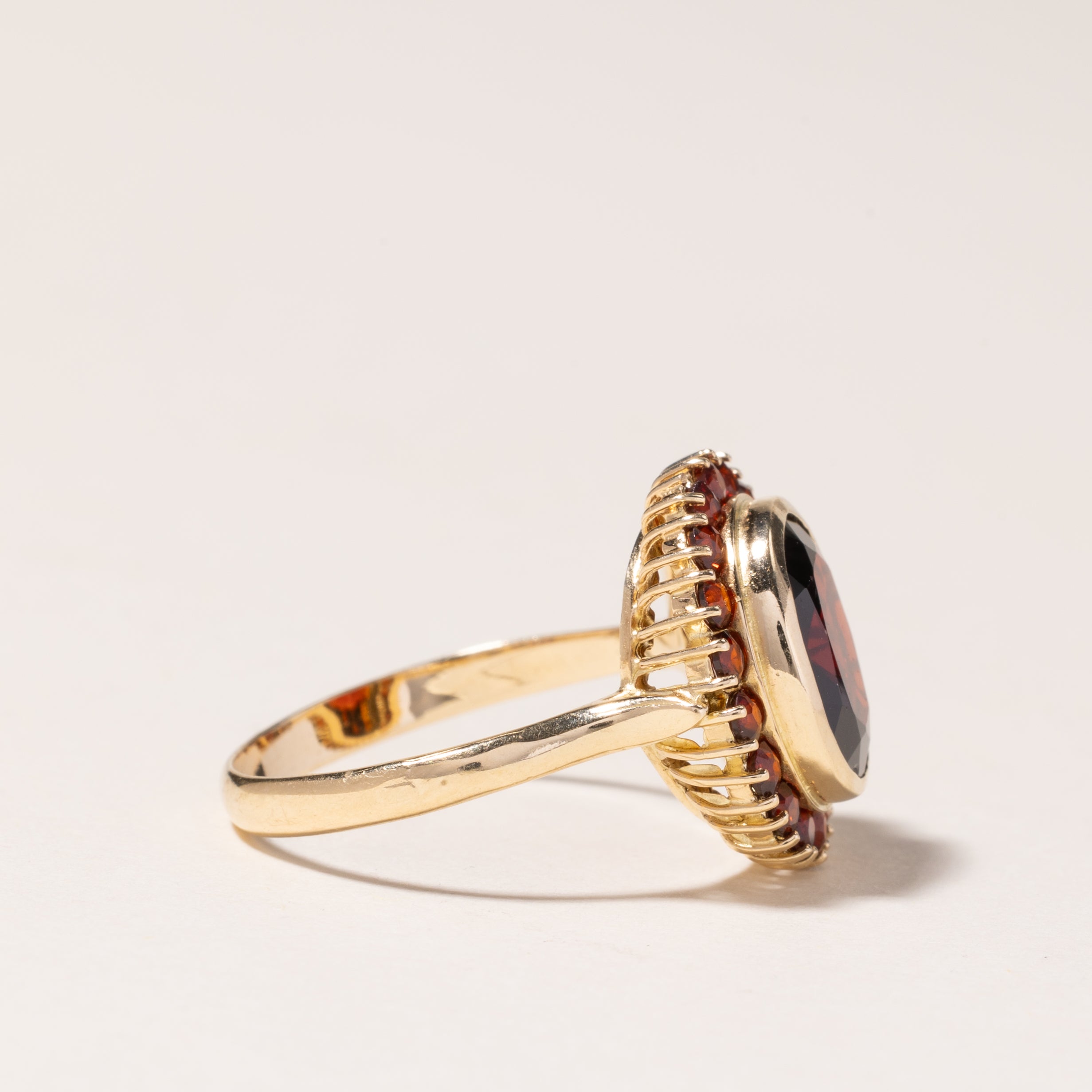 14K Yellow Gold Garnet Ring for Women | 4.57ctw Genuine Garnet Gemstone | Size 8.5 | Elegant Birthstone Jewelry Gift for January | Perfect for Engagement, Anniversary & Special Occasions
