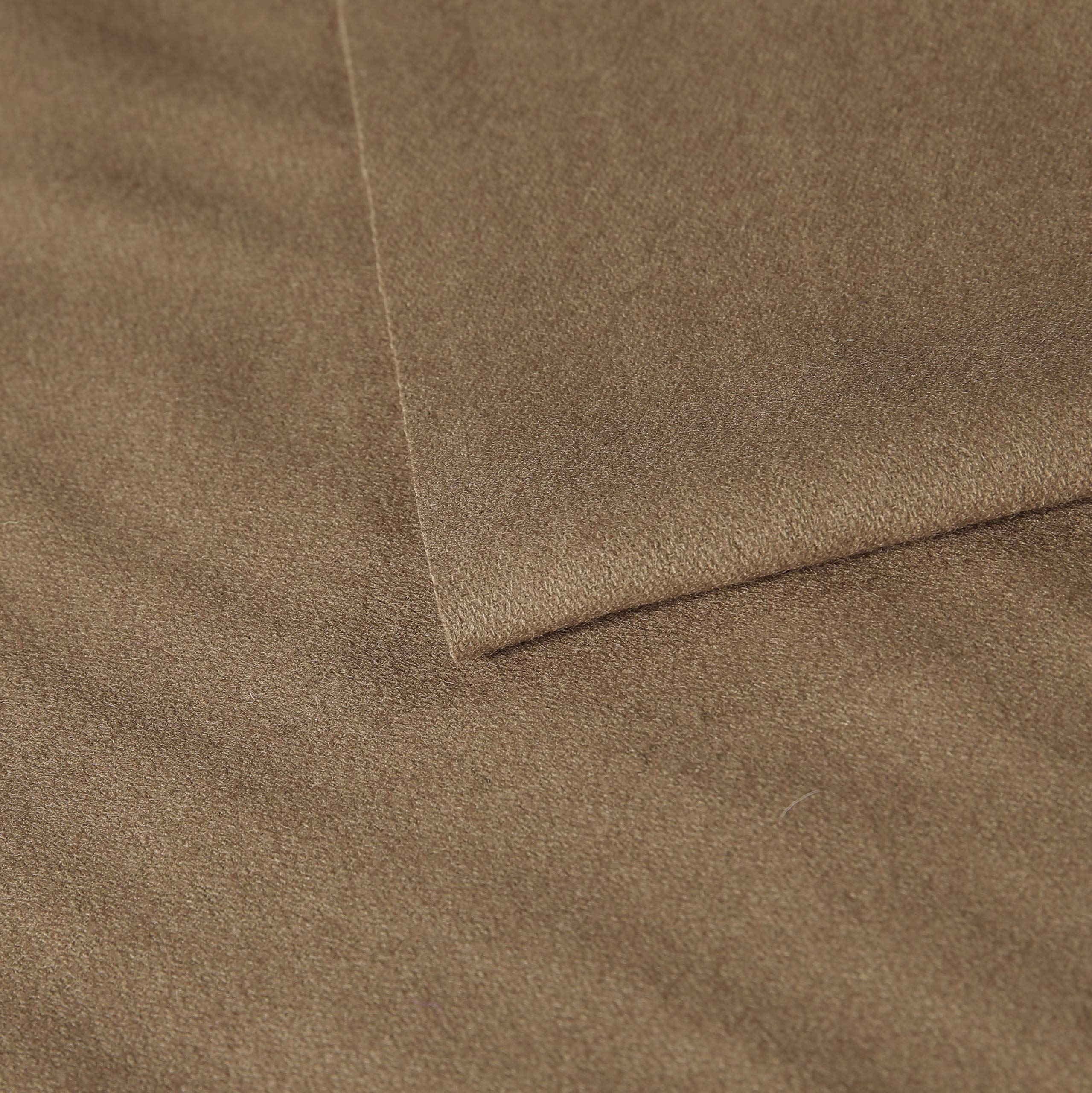 ROUTE66 Premium Pool Table Cloth Felt - Durable Billiard Fabric for 7, 8 & 9 Foot Tables - Perfect for Home Game Rooms and Professional Tournaments