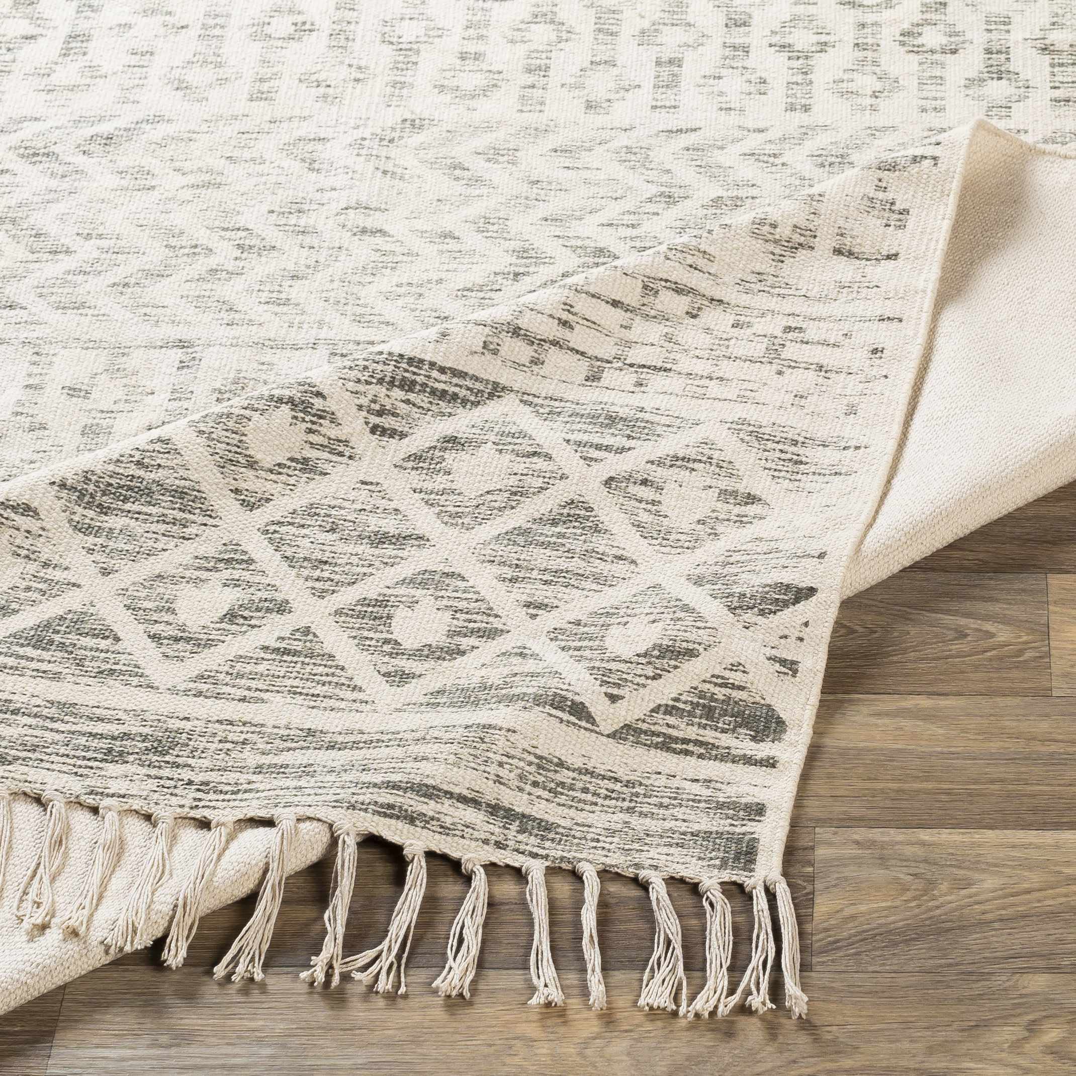 Hauteloom Valyermo Handwoven Moroccan Area Rug 5'3