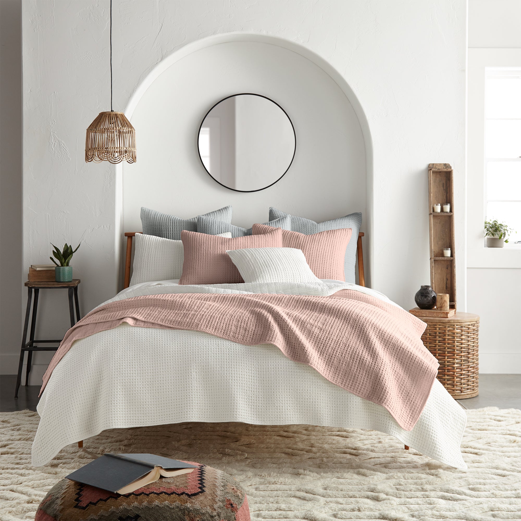 Luxury Mills Waffle Quilt Set - Ultra Soft Bedding Collection for Queen/King Size Beds - Perfect for Cozy Bedrooms, Guest Rooms & Hotel Stays