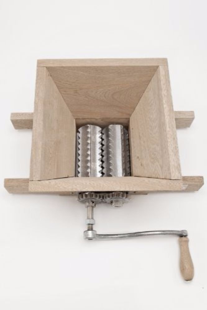 Premium Wooden Fruit Crusher for Home Brewing & Wine Making - Handcrafted Apple Grinder for Cider, Juice & Puree - Perfect for Home Brewers & DIY Enthusiasts