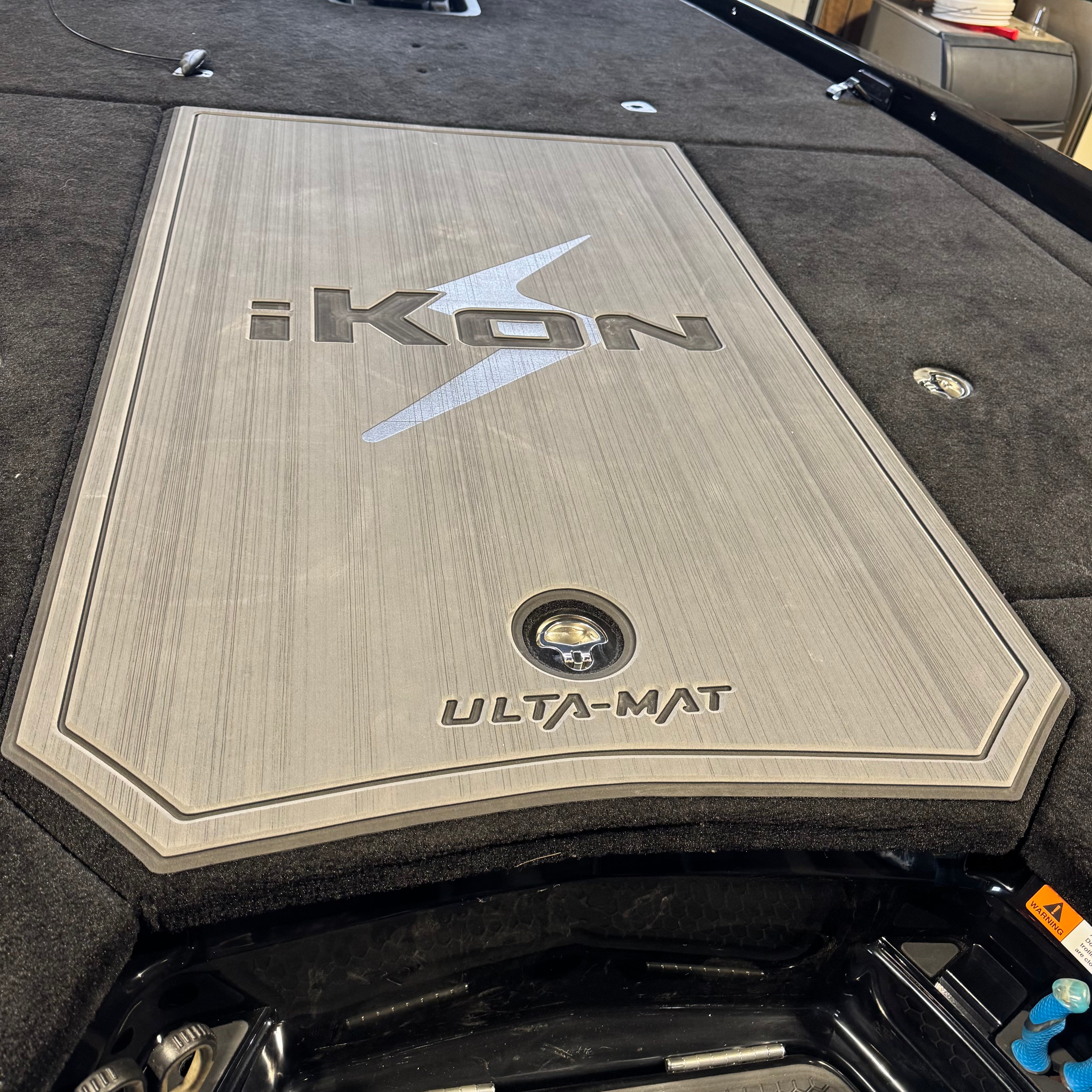 iKon LX/VLX Ulta Mat Center Lid Pad - Non-Slip Grip for Smooth Shaving - Perfect for Barbers & Home Grooming