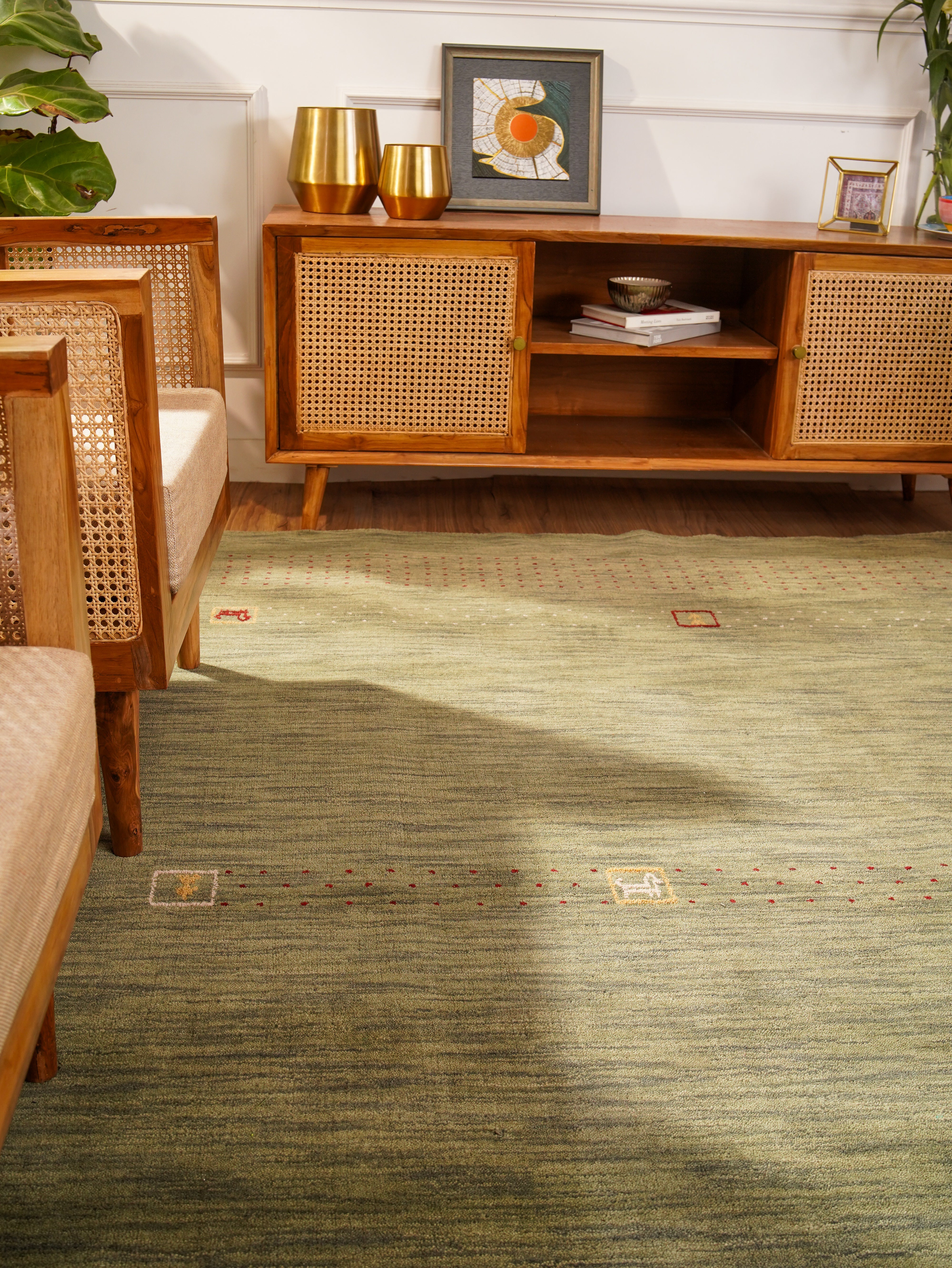 Premium Hand-Knotted Wool Rug by Hobart – Soft & Durable for Living Room, Bedroom, or Office Decor
