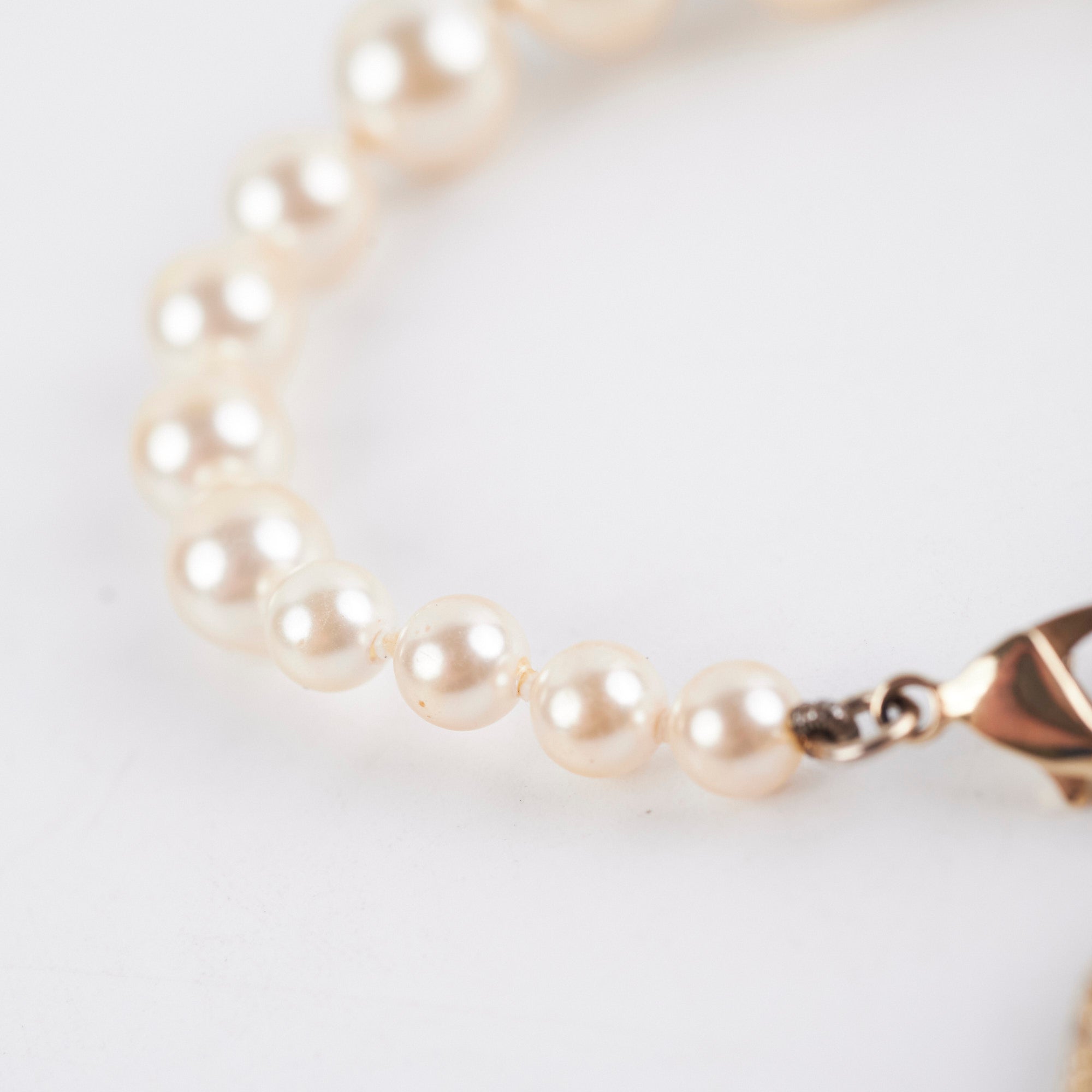 Chanel CC Logo Pearl Bracelet for Women - Luxury Fashion Jewelry Gift for Birthday, Anniversary & Special Occasions