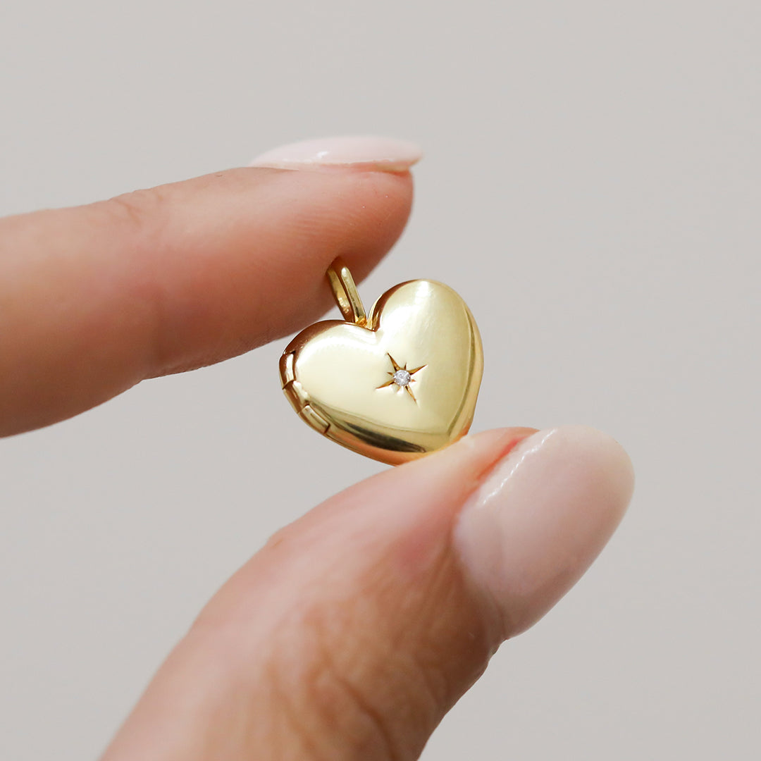 Behold Heart Photo Locket Necklace - Personalized Engraved Silver Pendant for Loved Ones | Perfect Gift for Valentine's Day, Anniversary & Mother's Day