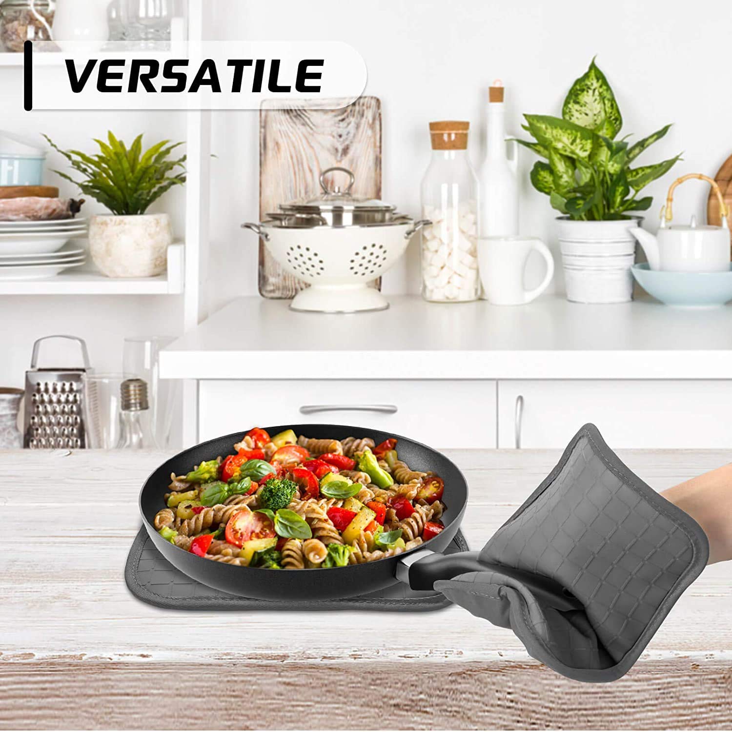 HOMWE Heat-Resistant Silicone Oven Mitts & Pot Holders Set of 4 - Non-Slip Textured Grip for Kitchen Baking, Cooking & Grilling - Heavy Duty Protection for Hot Pans, Dishes & BBQ