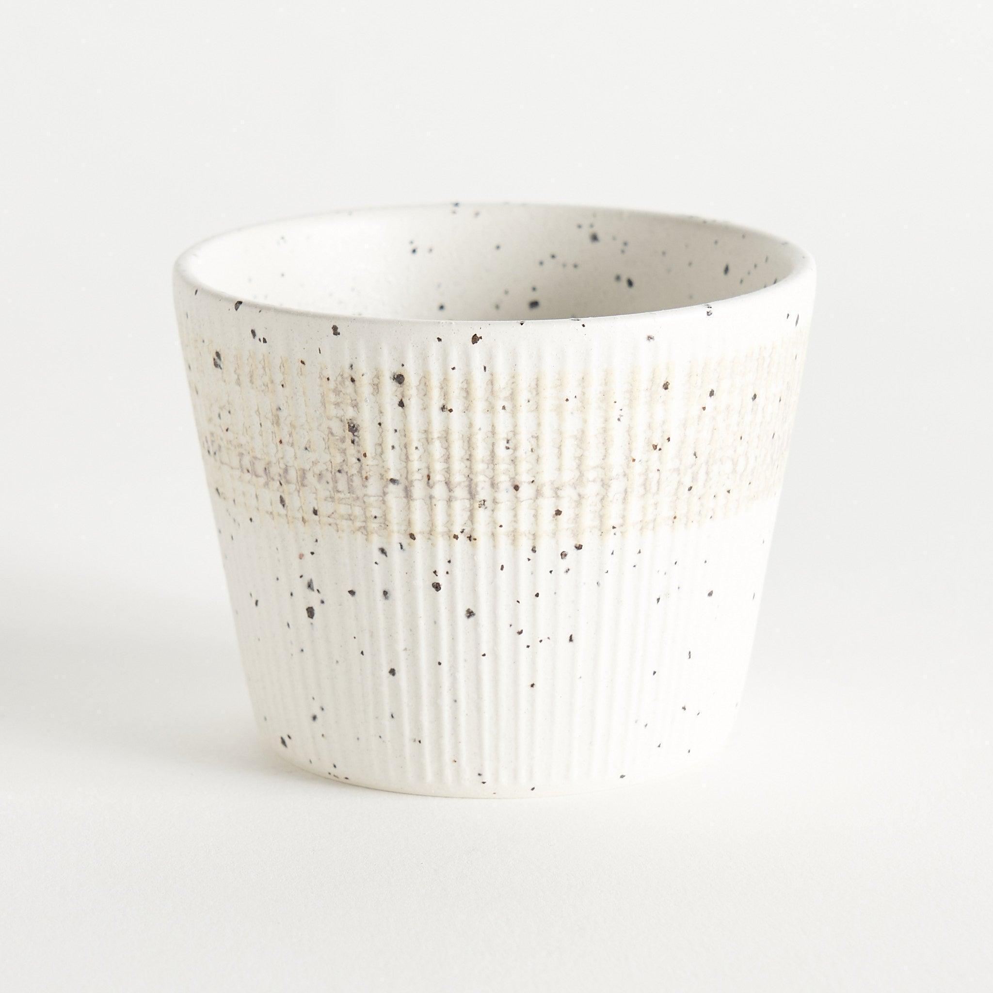 Serene Textured Condiment Bowl - Elegant Ceramic Serving Dish for Sauces, Dips & Snacks - Perfect for Dinner Parties, Entertaining & Home Decor