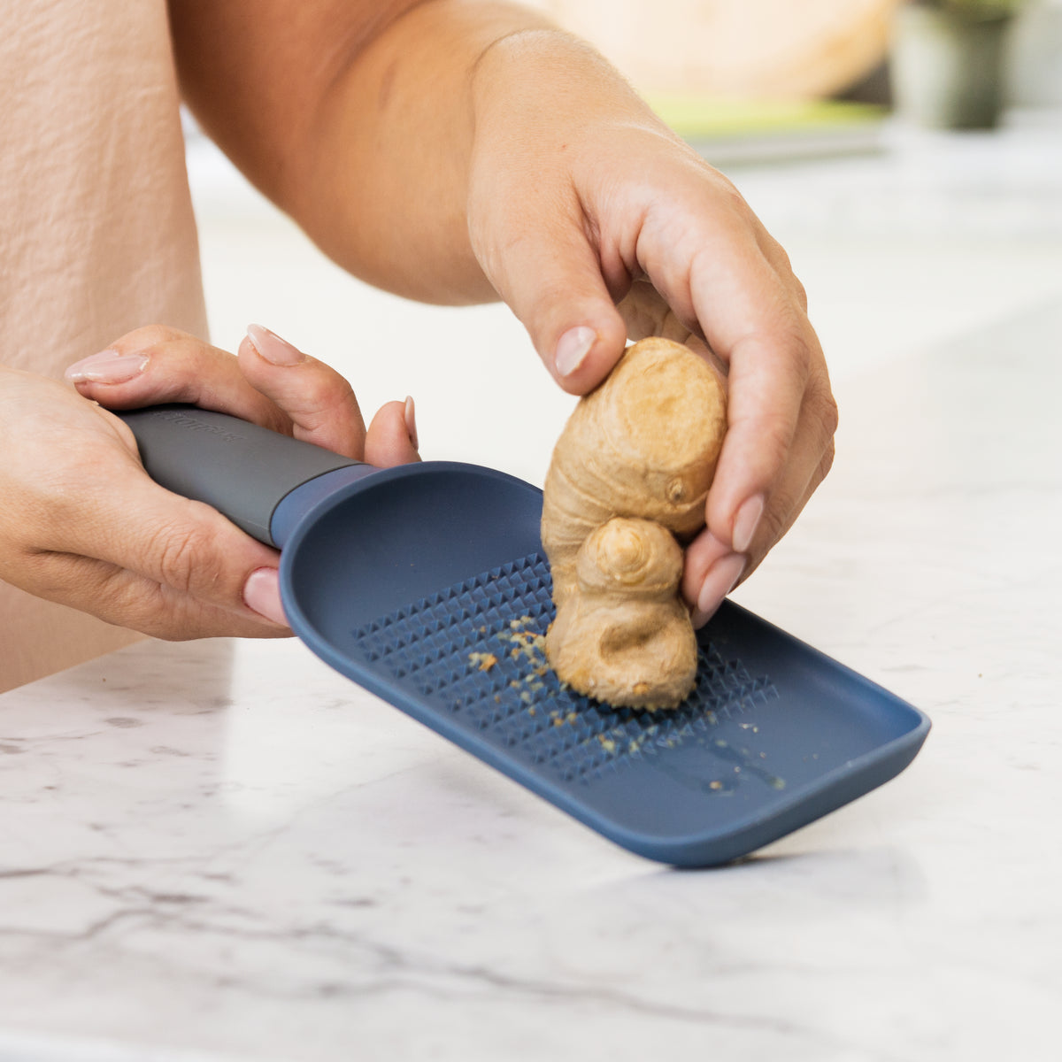 Premium Berghoff Ginger Grater Leo - Stainless Steel Microplane for Ginger, Garlic & Citrus Zest - Perfect for Cooking, Baking & Cocktail Garnishing