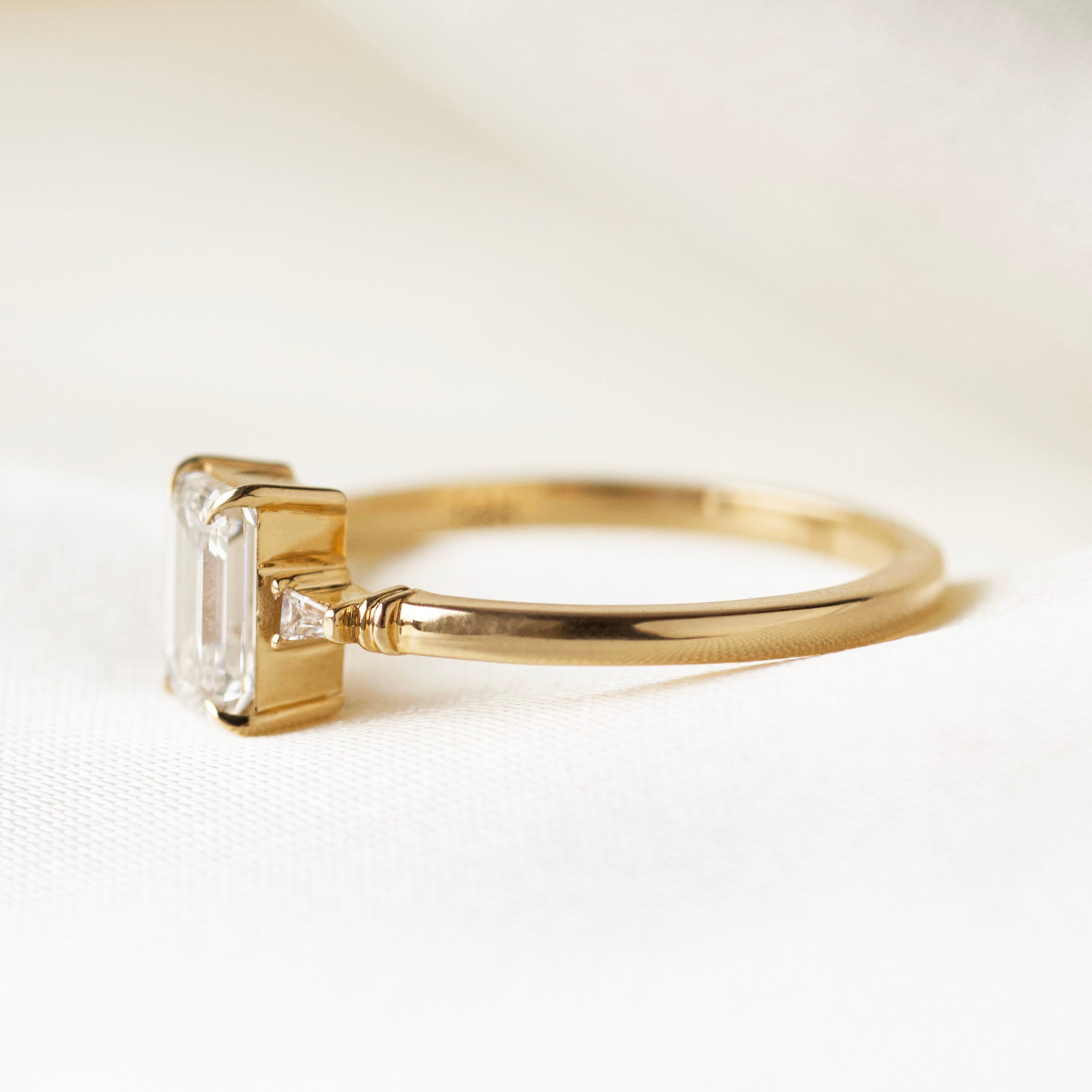 Livia Diamond Ring for Women - 14K White Gold Engagement Wedding Band - Perfect for Proposals, Anniversaries & Special Occasions