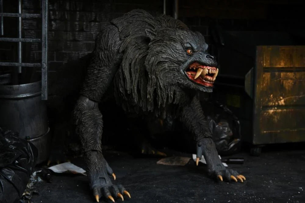 Ultimate Kessler Werewolf Action Figure - American Werewolf in London Collectible for Horror Fans & Movie Enthusiasts | Perfect for Display, Cosplay & Halloween Decor