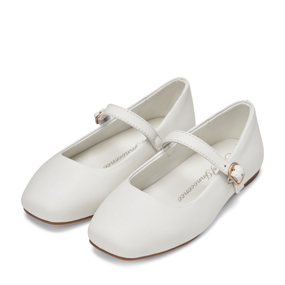 Mandy White - Elegant Women's Fashion Apparel for Casual & Office Wear | Perfect for Work, Dates & Special Occasions