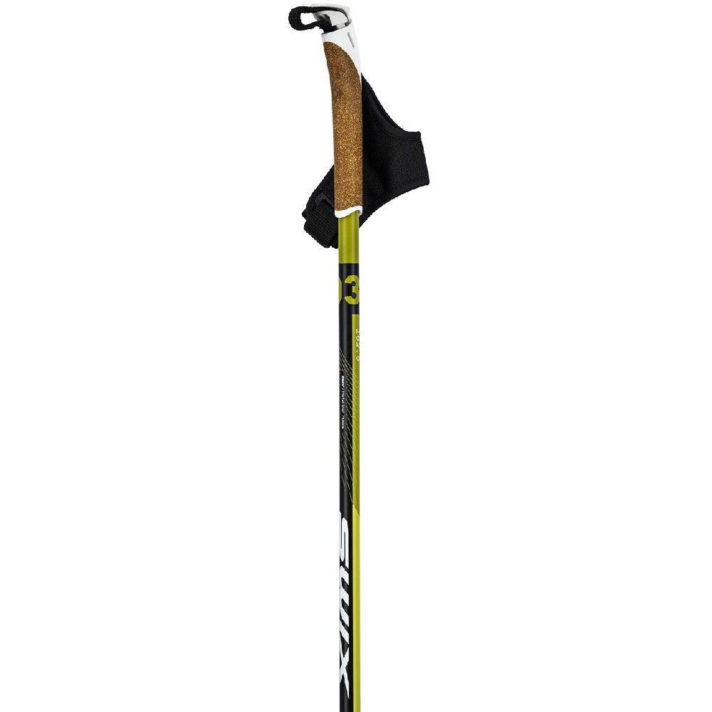Swix Dynamic D3 Ski Poles - Lightweight Carbon Fiber Adjustable Trekking Poles for Alpine Skiing & Backcountry Touring - Perfect for Downhill Racing & Winter Mountain Adventures