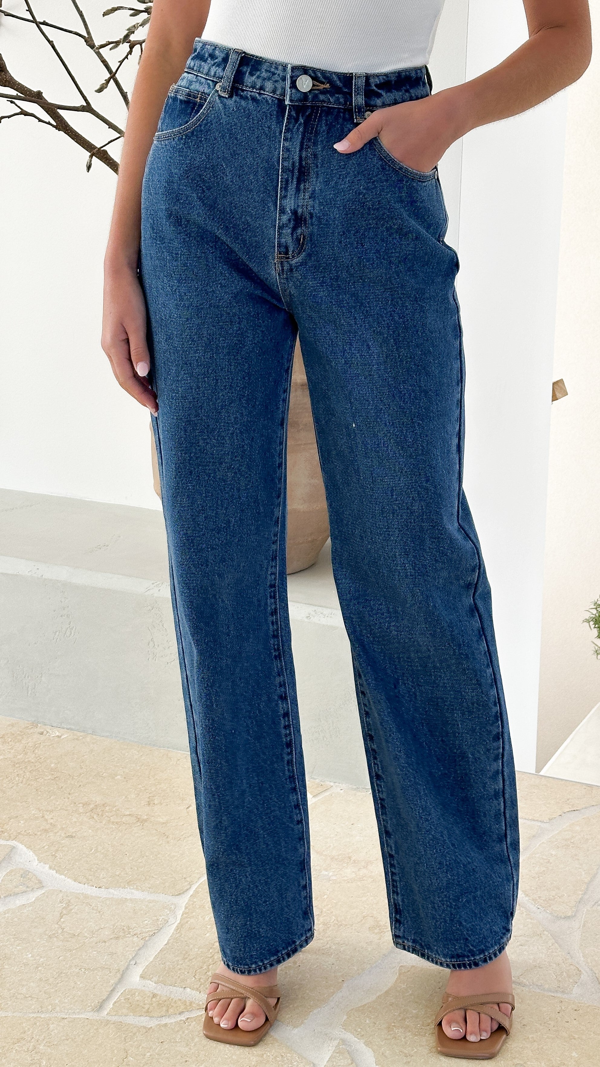 Abrand Carrie Jean Bella - Stylish Women's Denim Jeans for Casual Wear & Everyday Outfits | Perfect for Work, Dates & Social Events