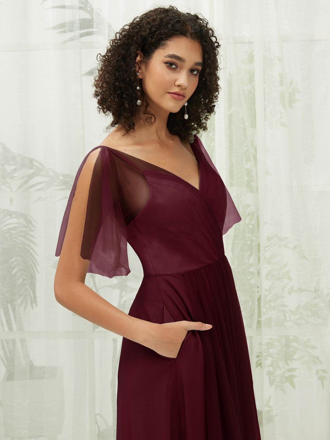 Burgundy Tulle Sweetheart Neckline Ruffle Sleeve Maxi Bridesmaid Dress with Pockets - Elegant Formal Gown for Weddings, Prom, Evening Parties and Special Occasions
