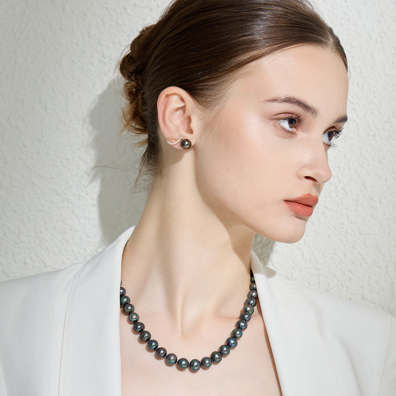 18K Gold Diamond Tahitian Pearl Earrings for Women - Luxury Stud Earrings with Genuine Pearls & Diamonds - Perfect for Weddings, Anniversaries & Special Occasions