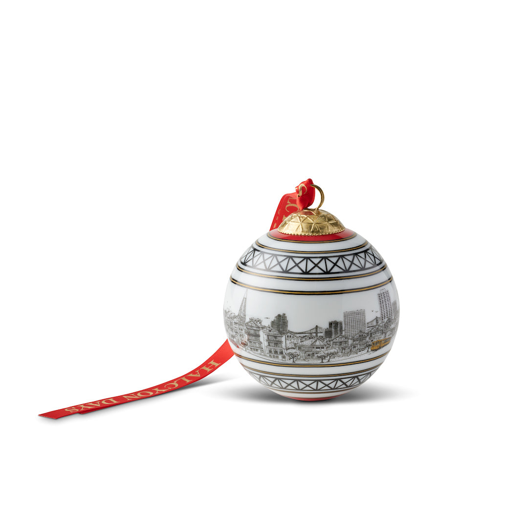 San Francisco Skyline Christmas Bauble Ornament - Handmade Glass Holiday Tree Decoration for Xmas, Home & Office Decor - Perfect Gift for Travel Lovers & Cityscape Collectors