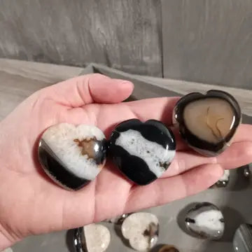 Healing Crystal Worry Stones 45mm with Heart Shape - Natural Stress Relief & Anxiety Soother for Meditation, Relaxation, and Emotional Balance