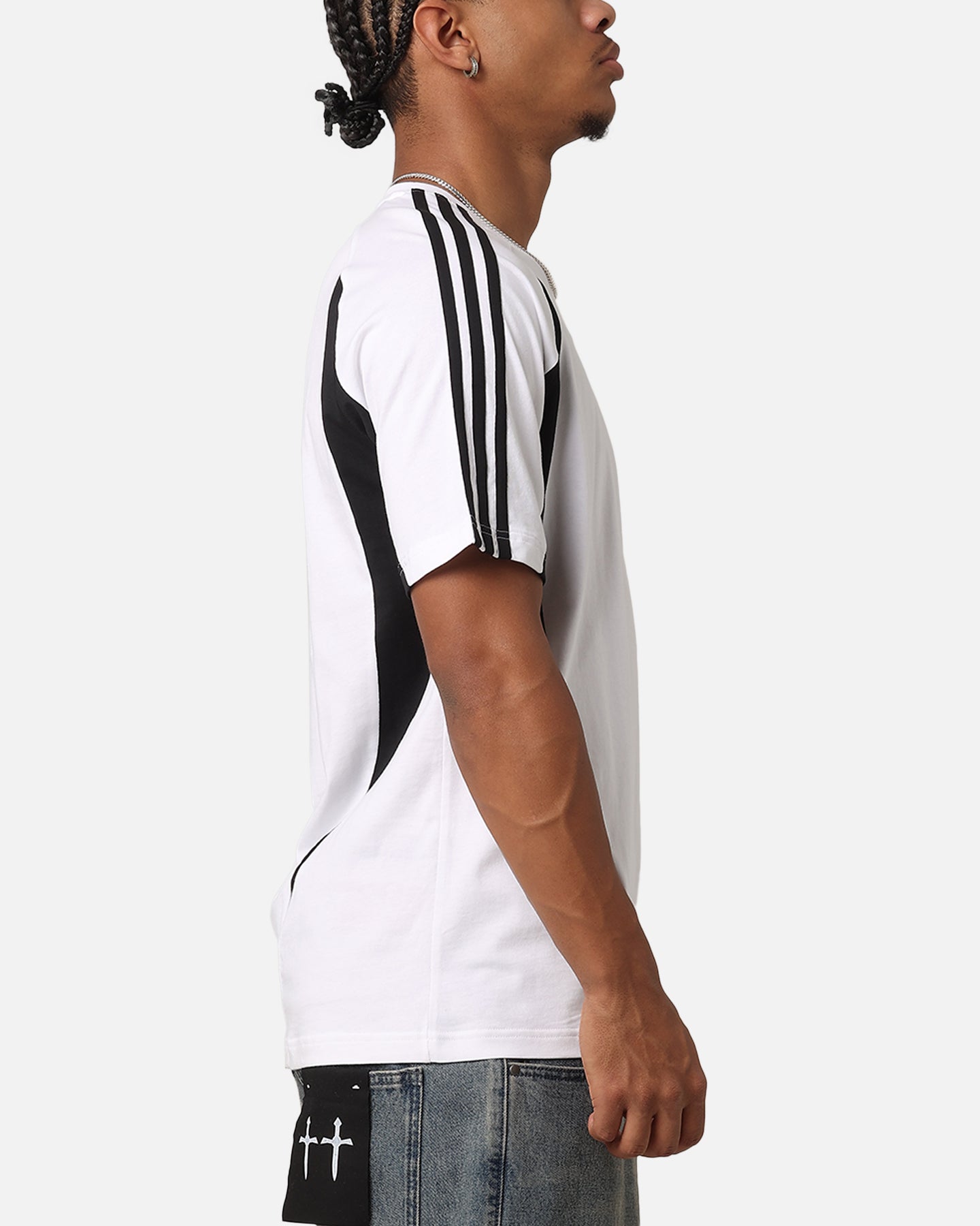Adidas Originals Archive T-Shirt for Men - Classic White & Black Cotton Tee - Casual Wear, Street Style, Gym & Everyday Outfits