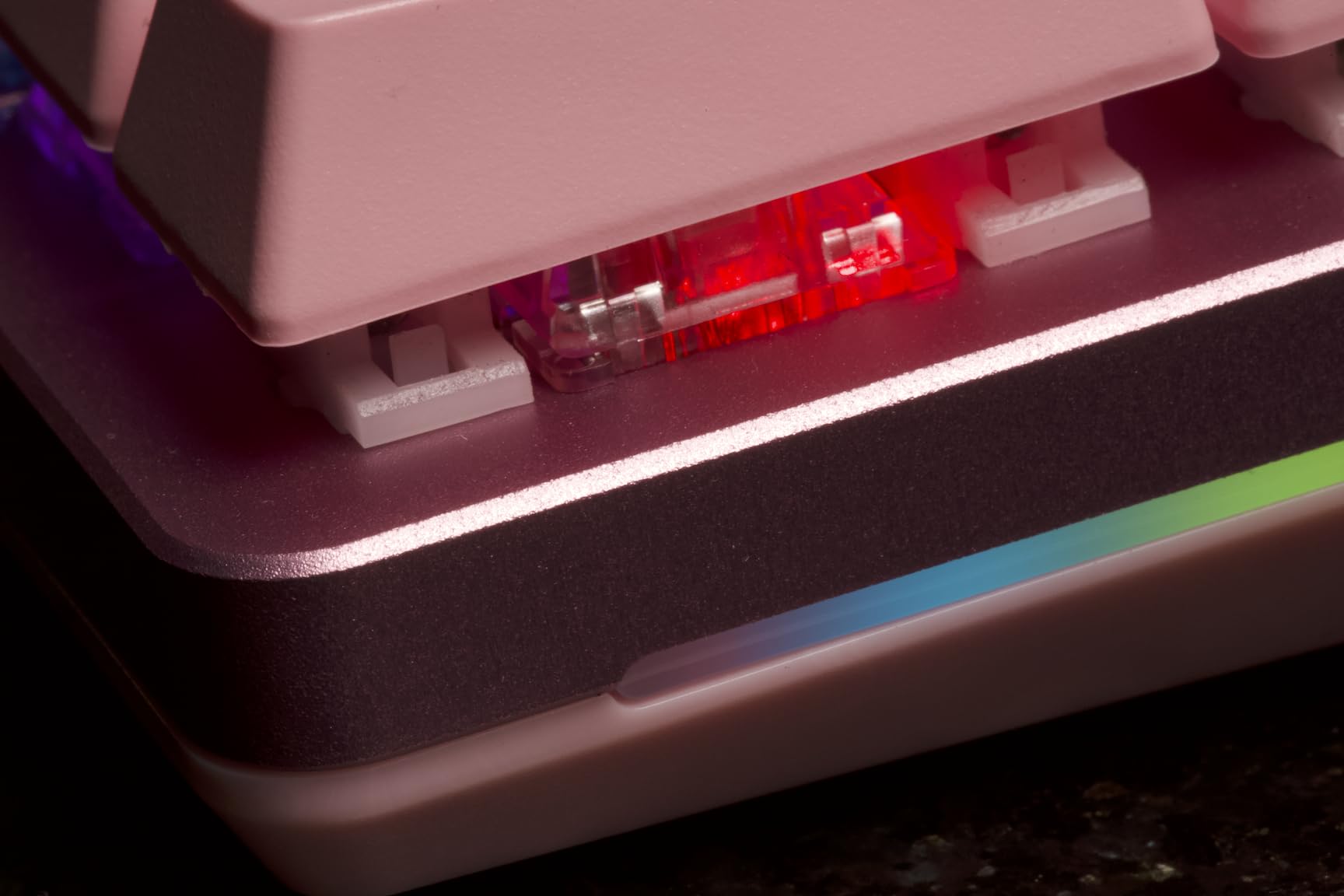 Glorious GMMK 2 Full Size (96%) Mechanical Gaming Keyboard - Aluminum Frame, Hot-Swappable, Double-Shot Keycaps, Glorious Fox Switches, RGB Backlit, German QWERTZ Layout - Pink | Perfect for Esports, Streaming & Office Work
