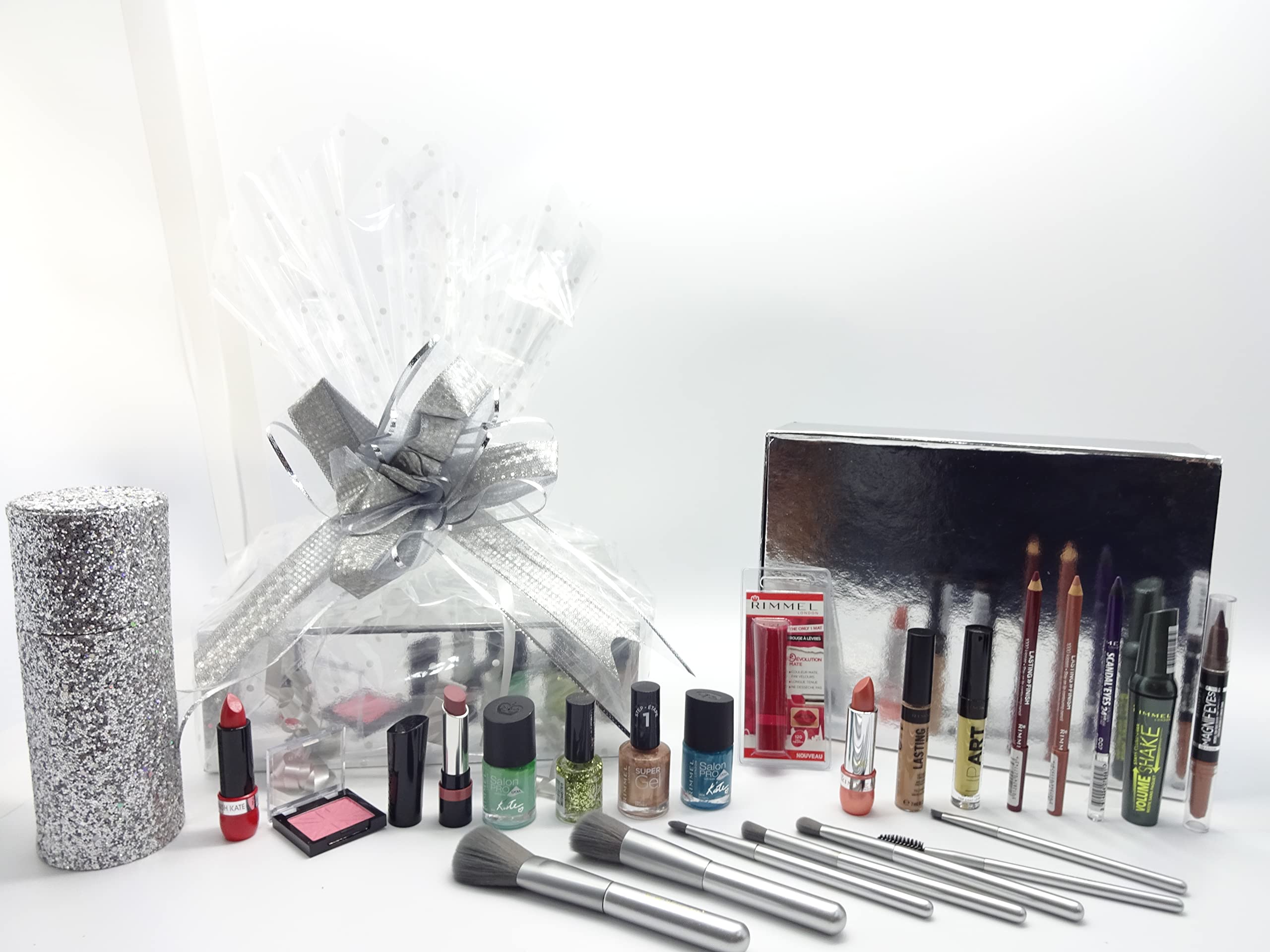 Rimmel London Beauty Gift Box Set - Kabuki Brush Set with Stand, Makeup Bundle Collection for Women | Perfect for Birthday Gifts, Christmas Presents & Beauty Lovers
