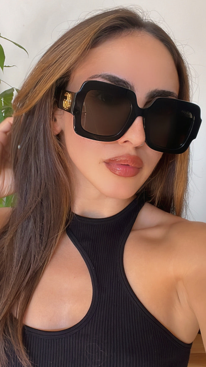 Gucci GG1547S Black Thick Rim Square Sunglasses for Women & Men – Stylish UV Protection Shades for Outdoor, Beach, and Driving