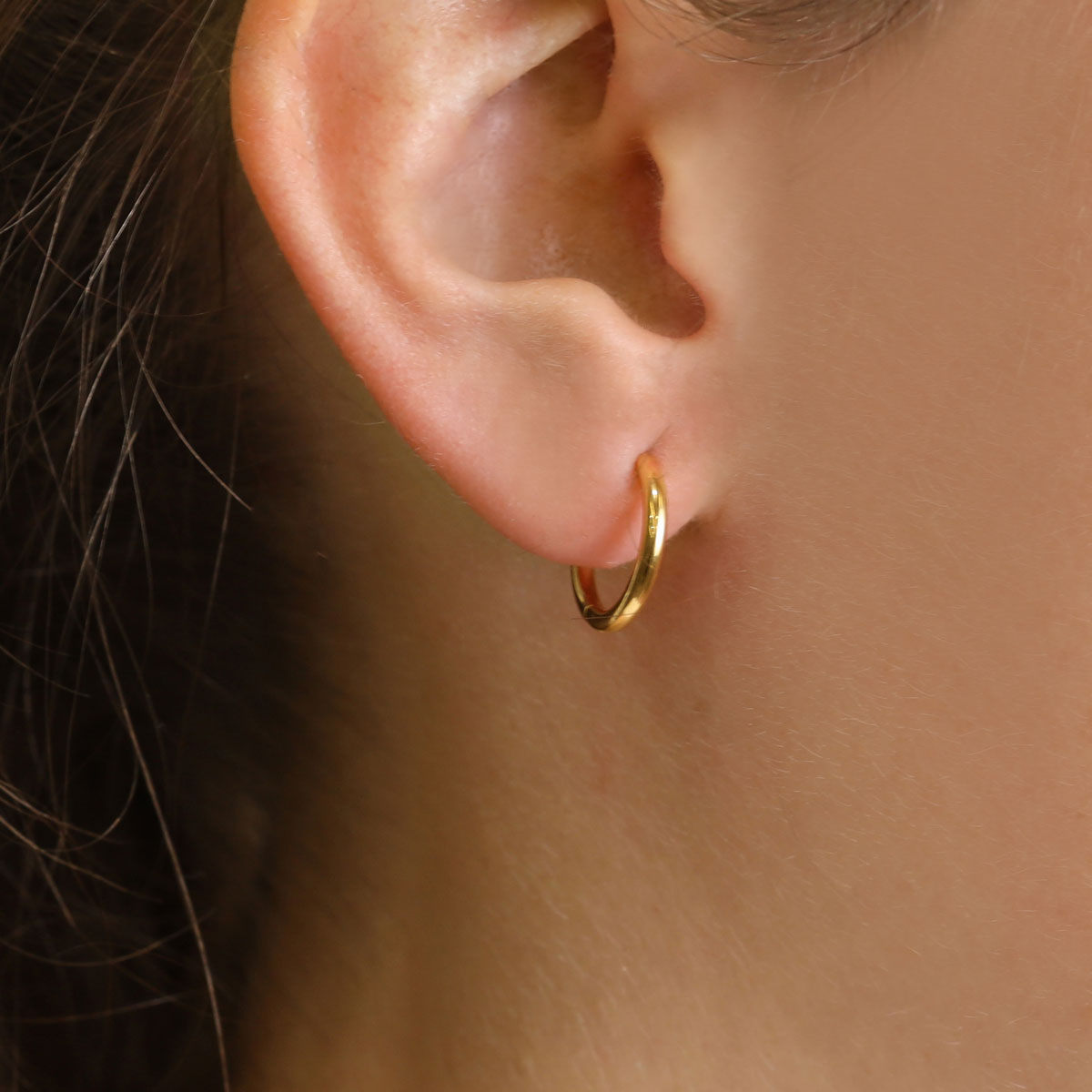 18K Gold Round Huggie Hoop Earrings for Women - Minimalist Everyday Jewelry for Work & Date Night