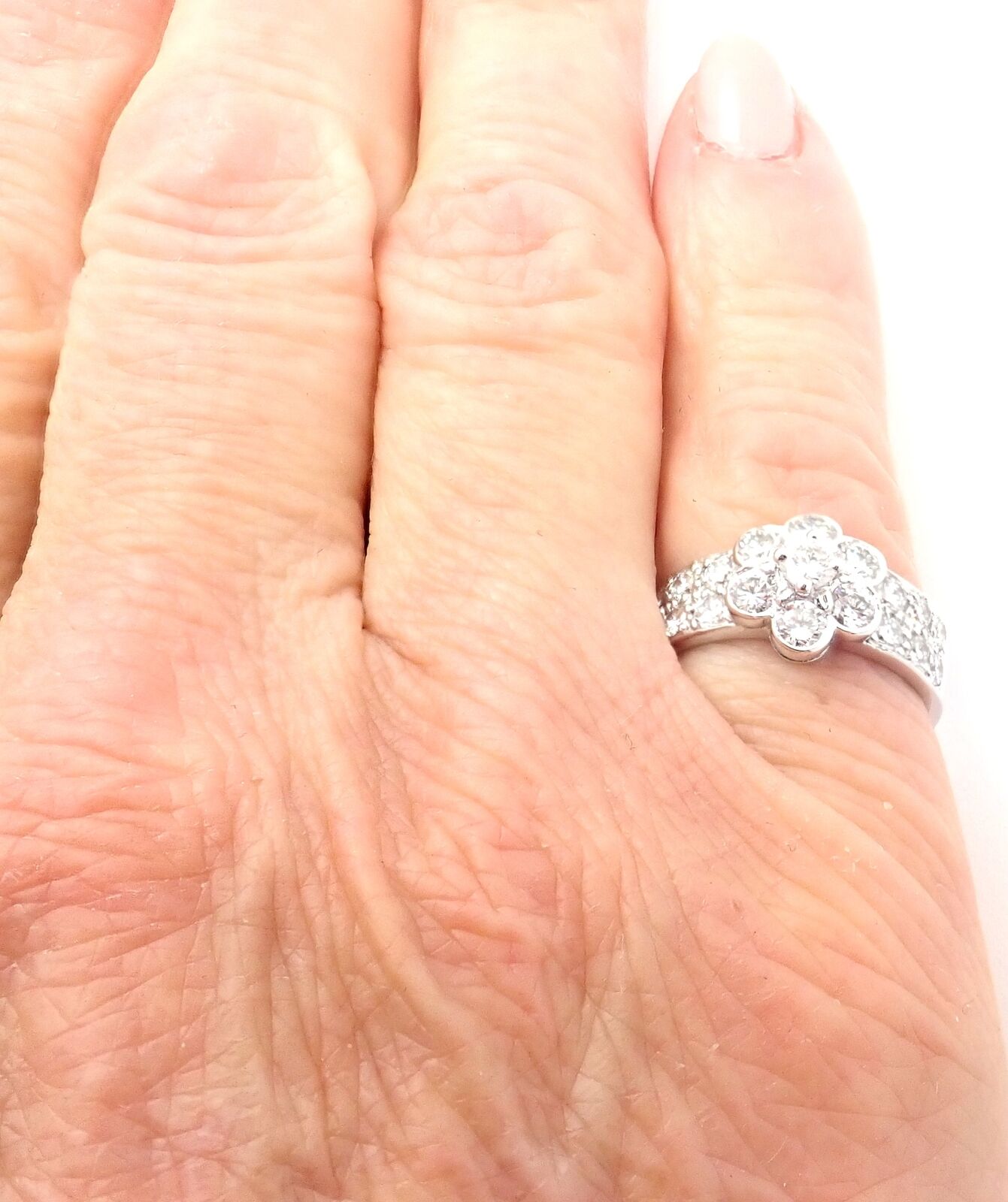 Authentic Van Cleef & Arpels 18k White Gold Diamond Fleurette Flower Ring - Luxury Jewelry for Women, Elegant Gift for Anniversary, Wedding & Special Occasions