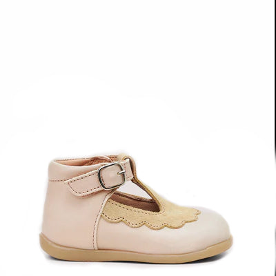Petit Nord Cream Scalloped Baby Shoes - Soft Leather First Walkers for Newborns & Infants - Perfect for Special Occasions, Photo Shoots & Everyday Wear