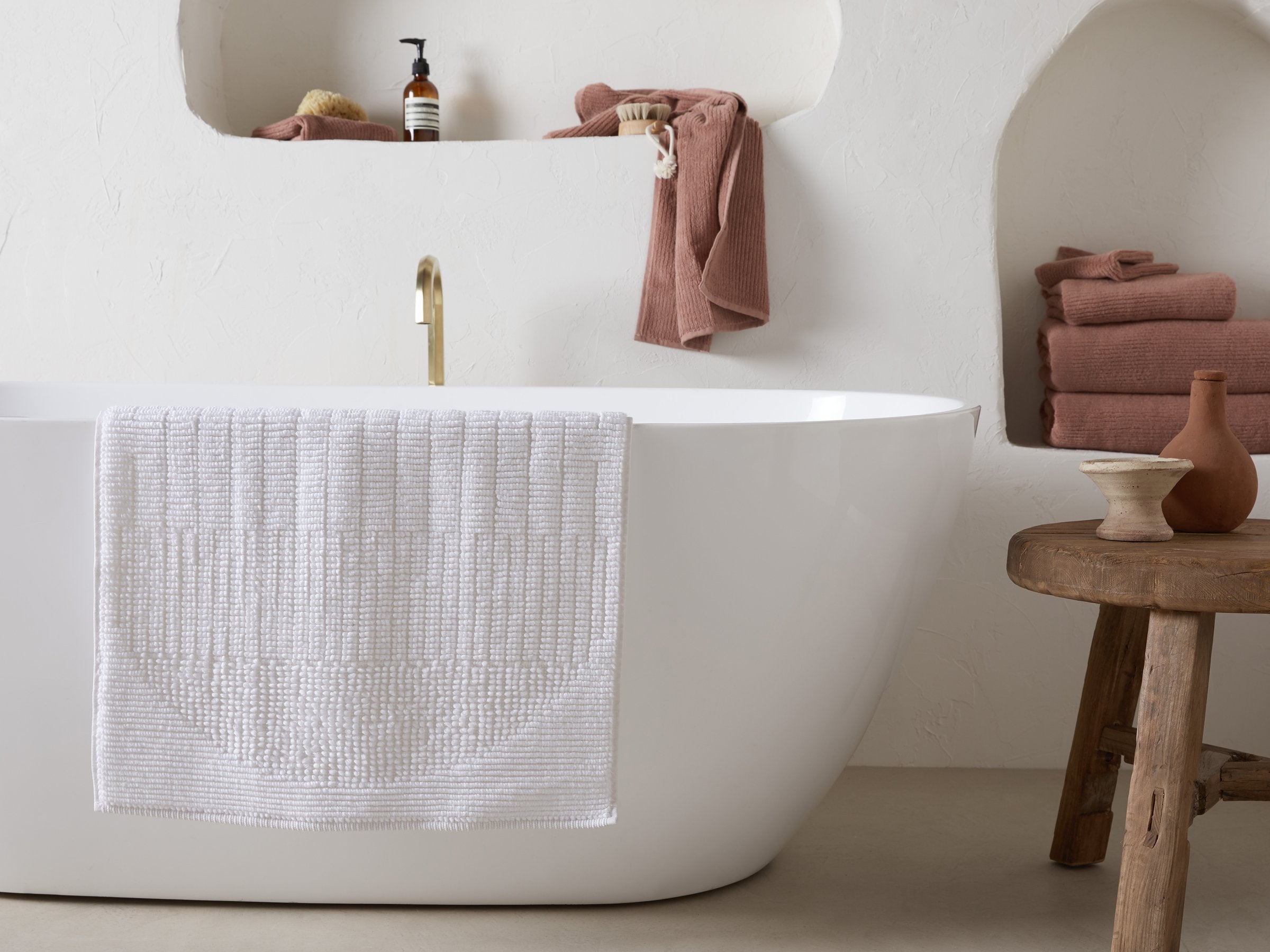 Soft Sunset Bath Rug - Non-Slip, Absorbent, Machine Washable - Perfect for Bathroom, Shower, and Spa Relaxation