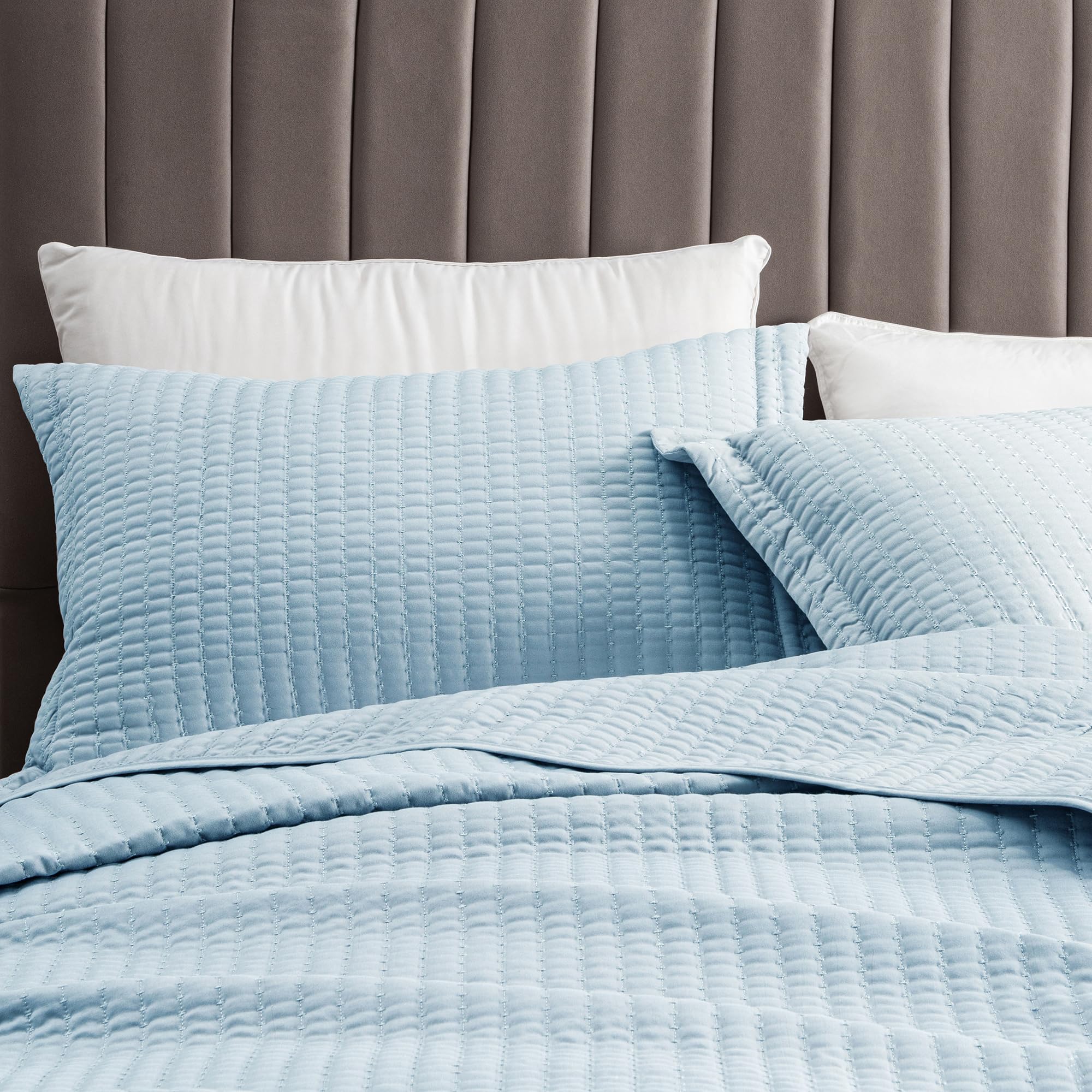 Great Bay Home Alicia Collection 2-Piece Channel Stitch Quilt Set with Shams - Twin Size Baby Blue All-Season Bedding for Cozy Bedroom Decor
