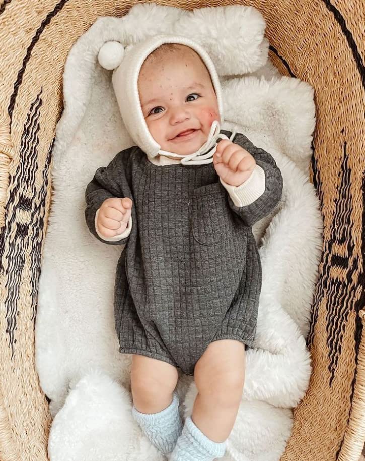 BeQeuewll Unisex Baby Romper - Long Sleeve Oversized Sweatshirt Onesie for Newborn Boys & Girls | Warm Pullover for Winter, Fall & Spring Outfits | Perfect for Family Photos, Playdates & Cozy Home Wear