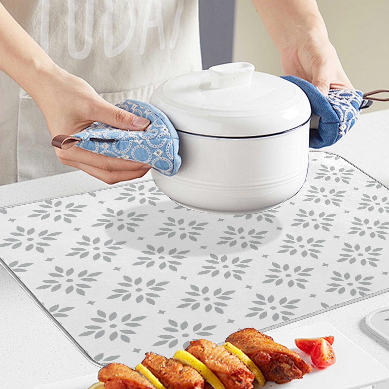Leaf-Shaped Absorbent Dish Drying Mat 18x24