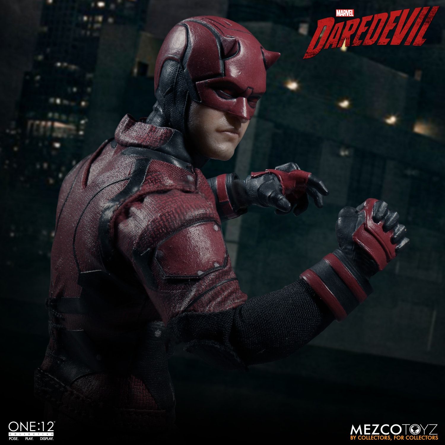 Mezco Toyz One:12 Collective Marvel Comics Daredevil 1/12 Scale Action Figure - Premium Collectible Superhero Toy for Display & Play - Perfect for Marvel Fans & Collectors