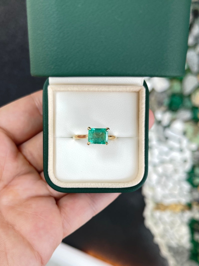 2.10ct 14K Gold East-West Emerald Solitaire Right Hand Ring for Women - Elegant Minimalist Jewelry for Everyday Wear, Special Occasions & Gift Giving