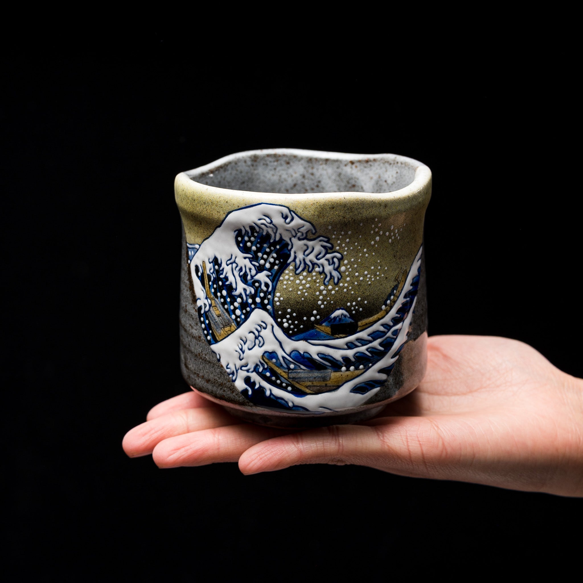 Premium Kutani Ware Hokusai Yunomi Tea Cup - Great Wave Off Kanagawa Japanese Ceramic Tea Cup for Matcha, Green Tea & Hot Drinks - Perfect Gift for Tea Lovers & Home Decor