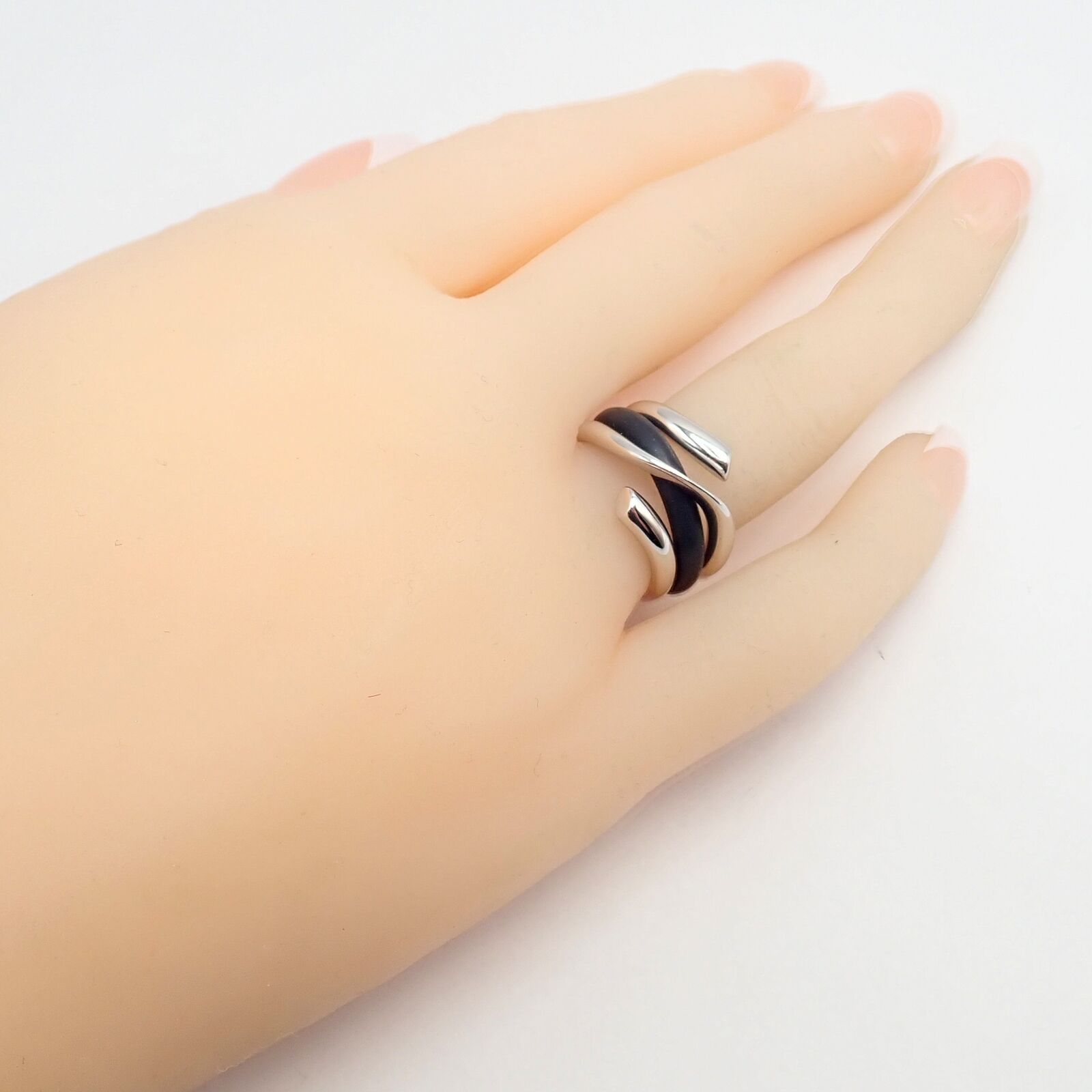 Authentic Georg Jensen 18K White Gold Magic Rubber Ring Size 5.5 - Elegant Wedding Band & Everyday Jewelry for Women
