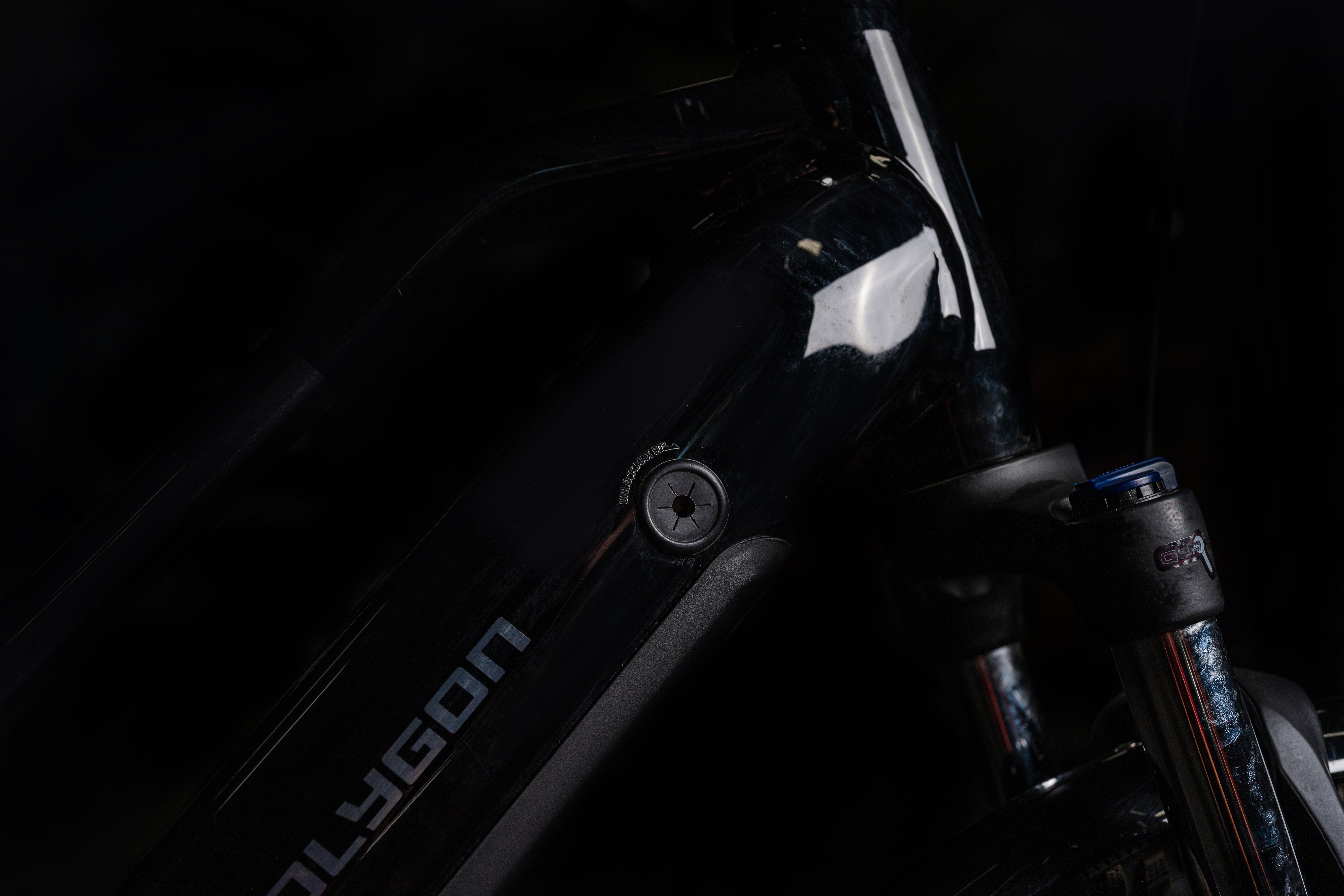 Polygon Kalosi Lanes Prime Bosch Urban Electric Bike - Commuter E-Bike with 500W Motor & 28mph Speed - Perfect for City Riding & Daily Commutes