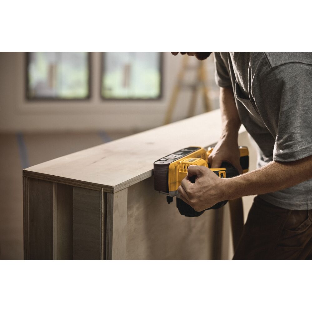 DEWALT DCW220B 20V MAX XR Brushless Cordless Belt Sander (Tool Only) - Perfect for Woodworking, Sanding Floors & DIY Projects