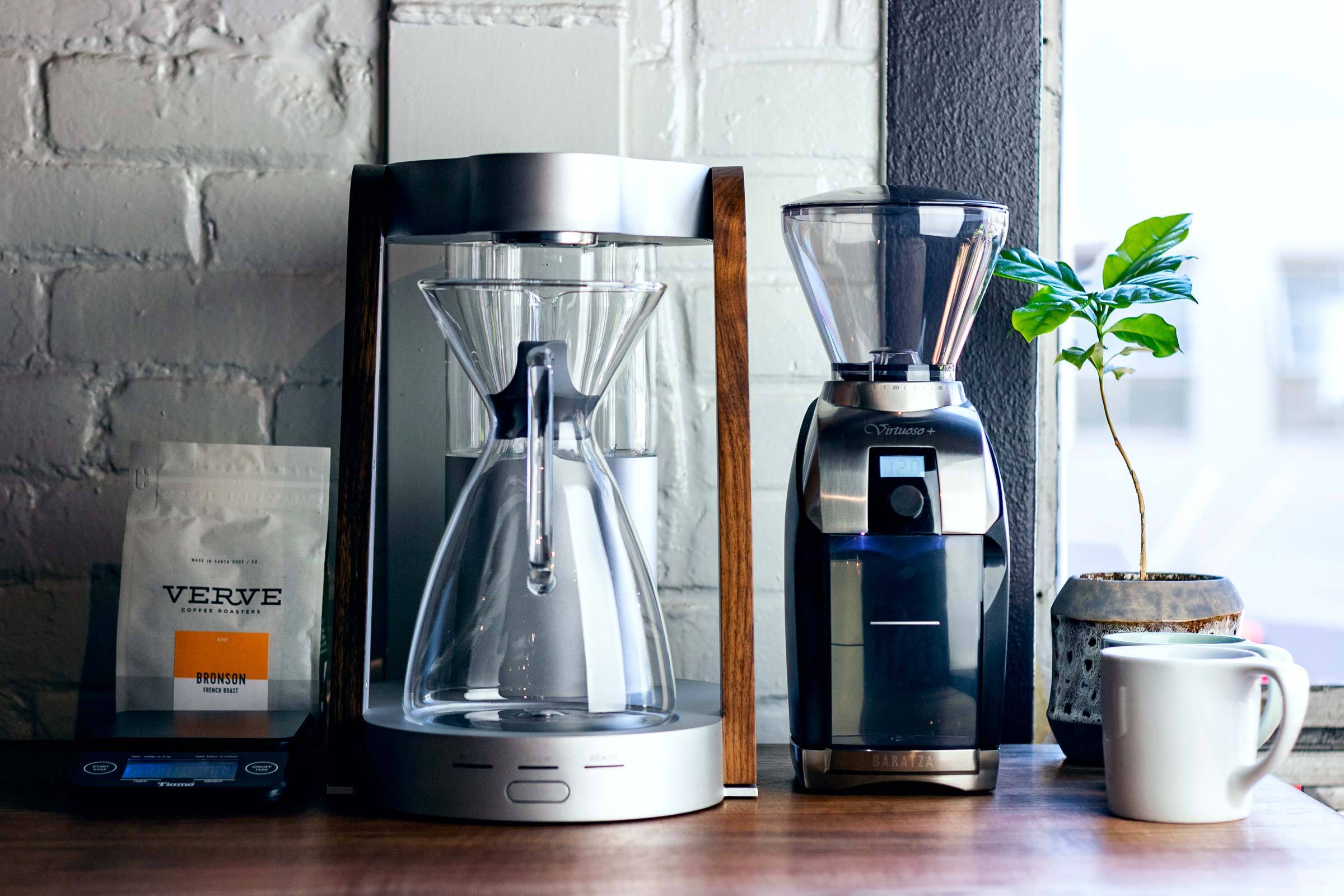 Baratza Virtuoso+ Conical Burr Coffee Grinder - Premium Espresso & Drip Coffee Maker for Home Baristas - Perfect for French Press, Pour Over & Cold Brew