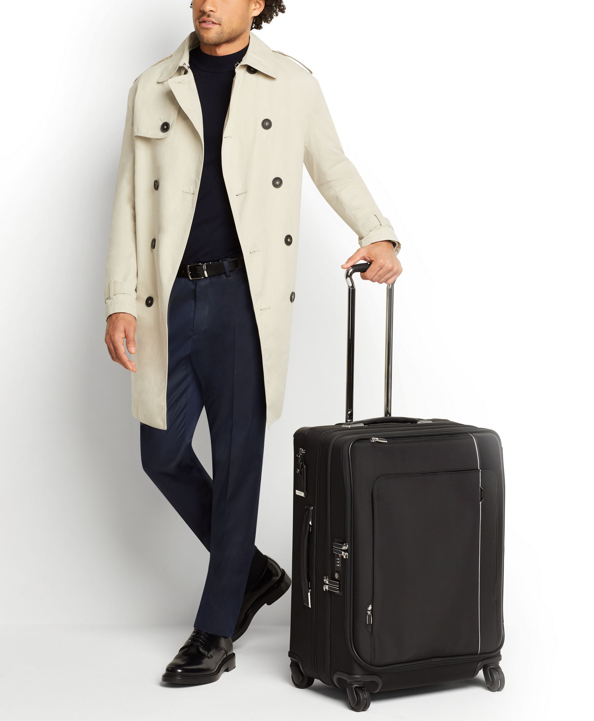 Tumi Arrivé Short Trip Dual Access 4-Wheeled Carry-On Luggage - Medium Spinner Suitcase for Business Travel & Weekend Getaways
