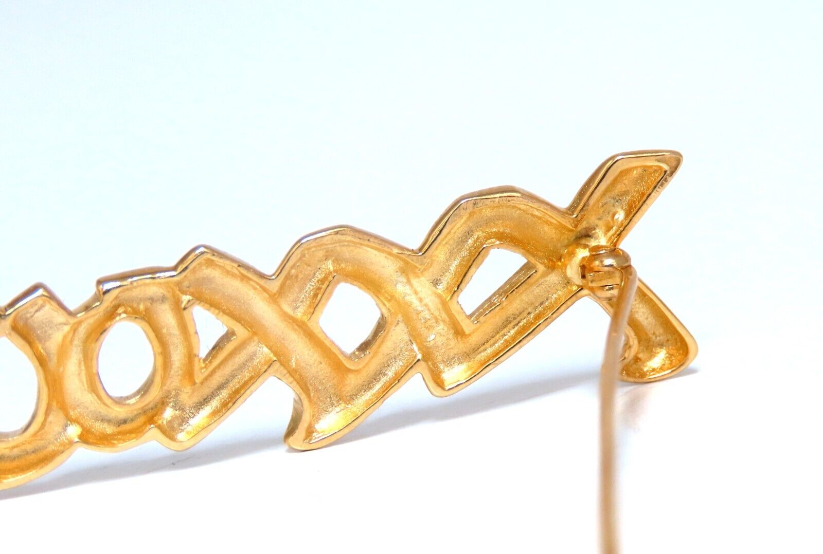 14K Gold Xo Pin - Elegant Jewelry for Women, Perfect for Parties, Weddings & Special Occasions