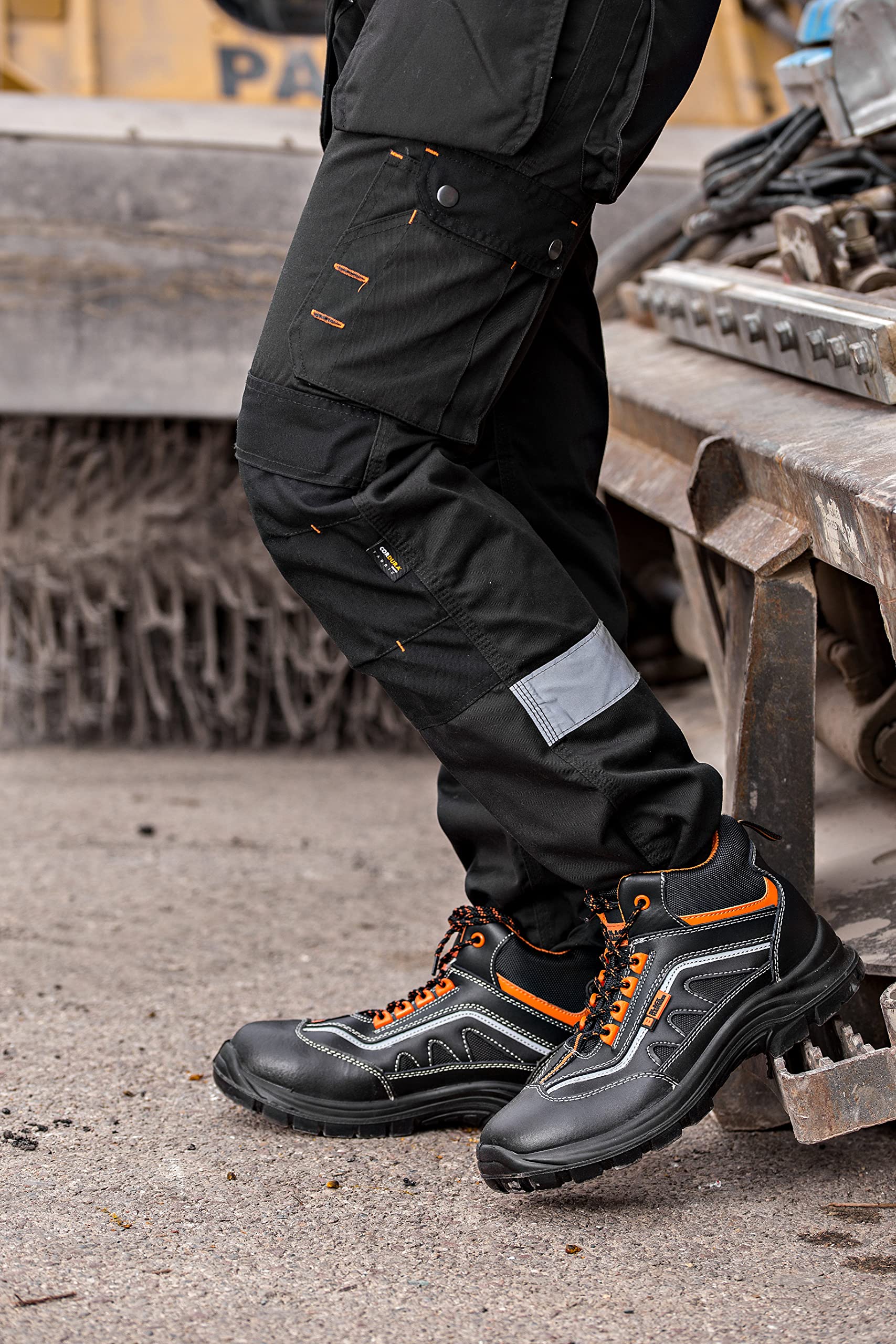 Black Hammer Men's Safety Boots - Leather Metal-Free Composite Toe Cap Kevlar Work Shoes 8852 | Slip Resistant & Electrical Hazard Protection for Construction, Warehouse & Industrial Work