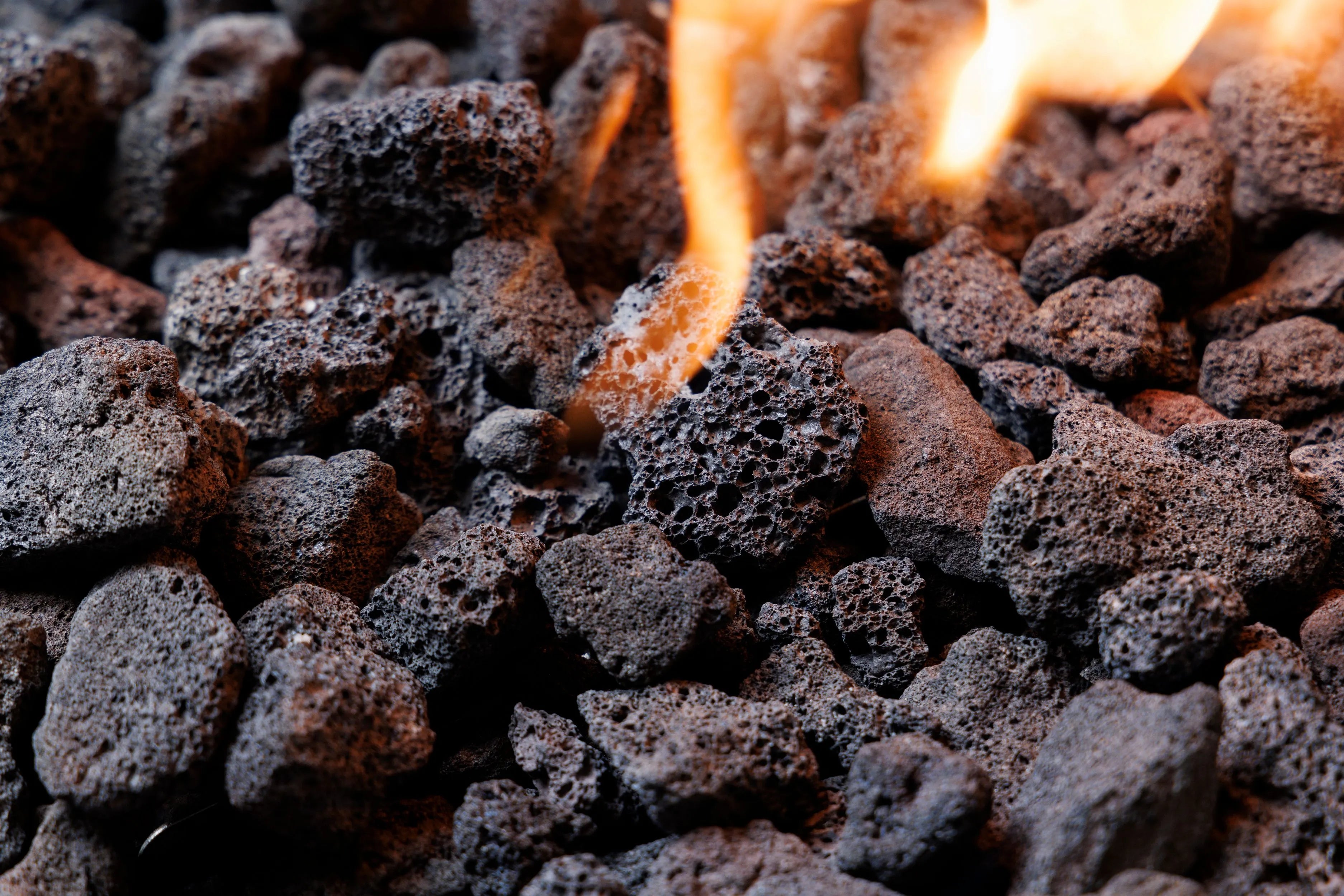 The Outdoor Greatroom Company Black Lava Rock - Premium Fire Pit Rocks for Outdoor Fireplaces, Fire Bowls & Landscaping - Natural Volcanic Stones for Patio, Backyard & Camping Decor