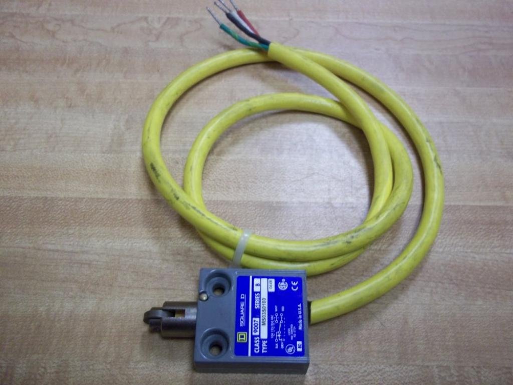 Miniature Limit Switch 7.6 Inch D - Compact Precision Control for Industrial Automation & Robotics | Perfect for CNC Machines, Conveyor Systems & Safety Applications