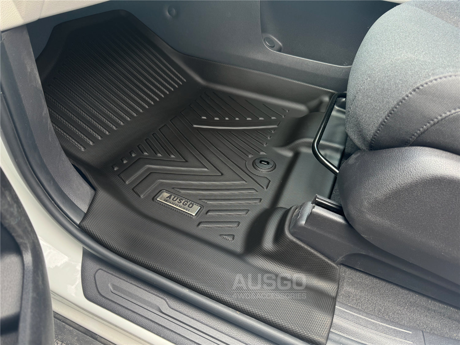 5D Custom Fit Car Floor Mats for KIA Carnival KA4 Series (2020-2024) - All-Weather Protection, Non-Slip Design - Perfect for Road Trips, Daily Commutes & Family Adventures