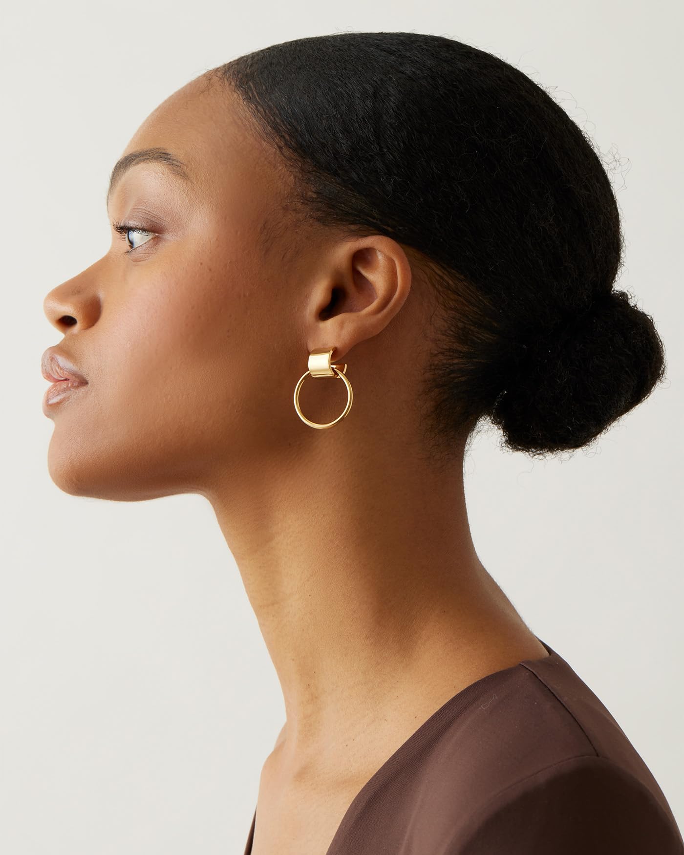 JENNY BIRD Faye Knocker Hoop Earrings for Women - 14K Gold Plated Fashion Jewelry - Trendy Statement Earrings for Party, Wedding & Everyday Wear