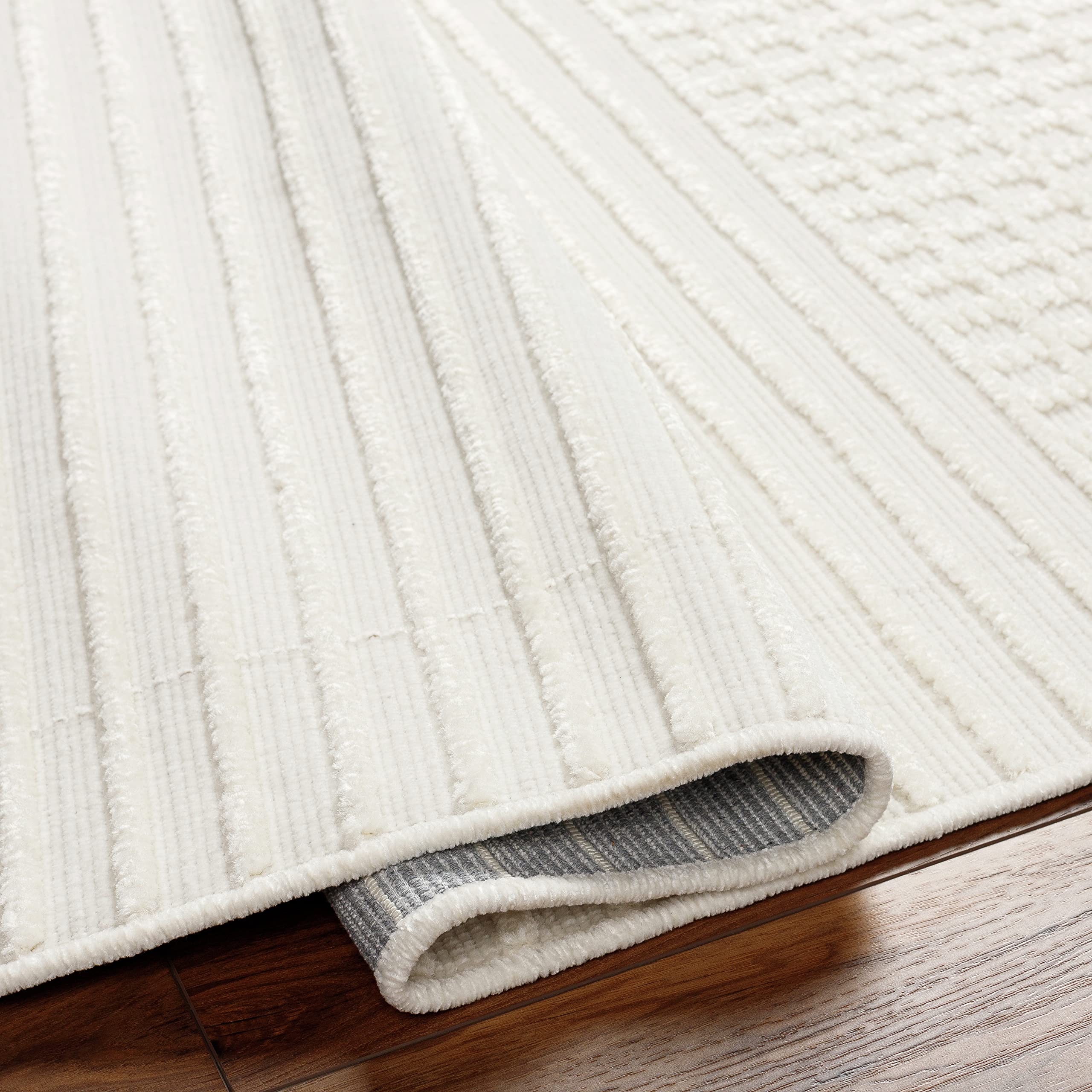 Livabliss Lyna Solid Washable Area Rug 5' x 7'2