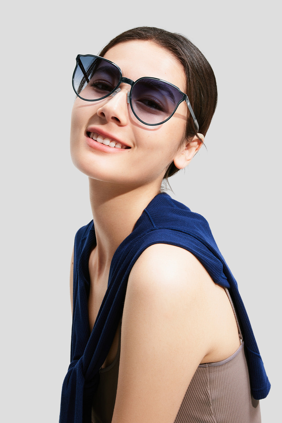 Ultra Lightweight Slimline Foldable Sunglasses UV400 Protection - Perfect for Travel, Running, and Outdoor Activities